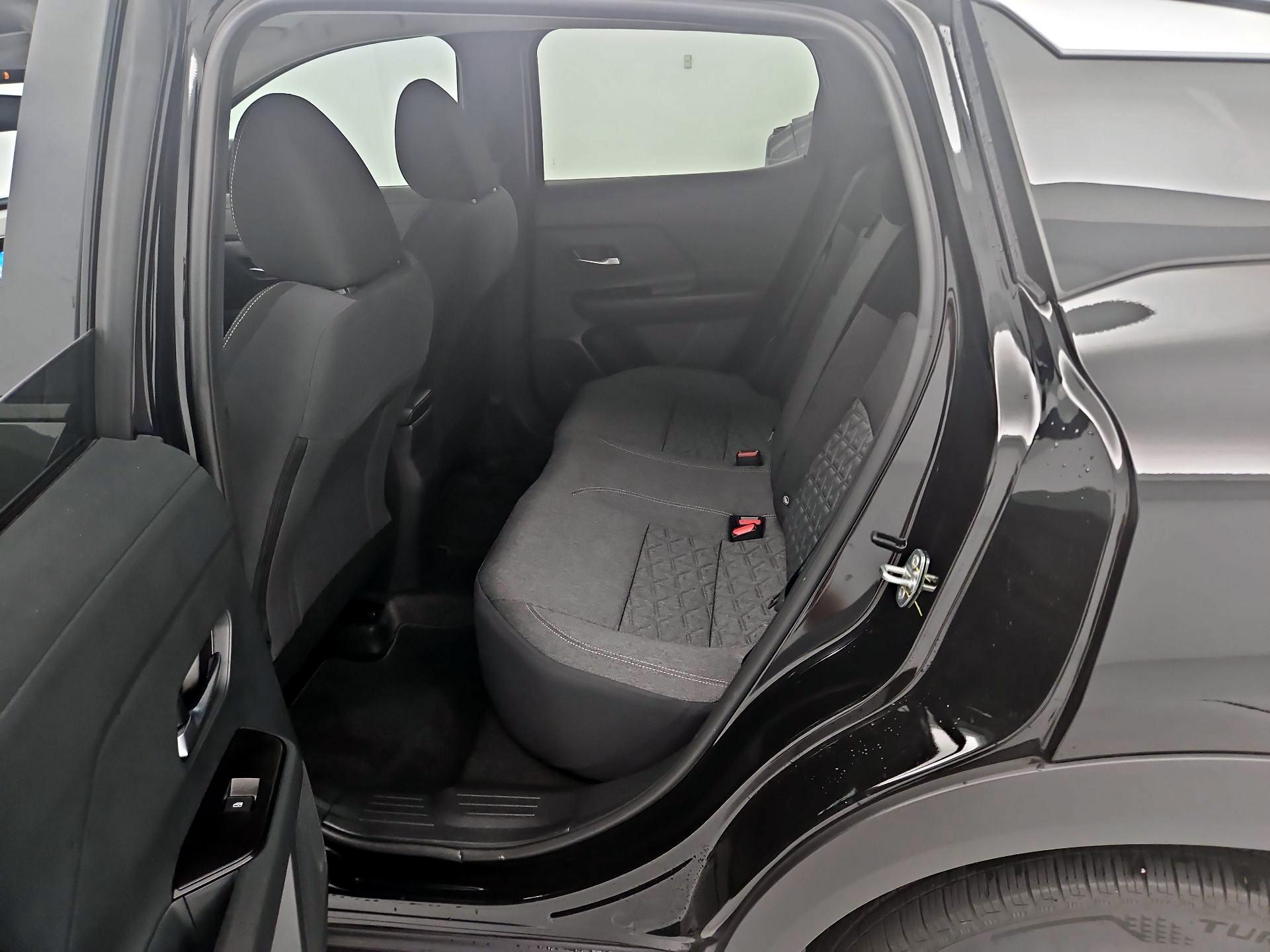 Thumbnail: 2026 Nissan Kicks - 18