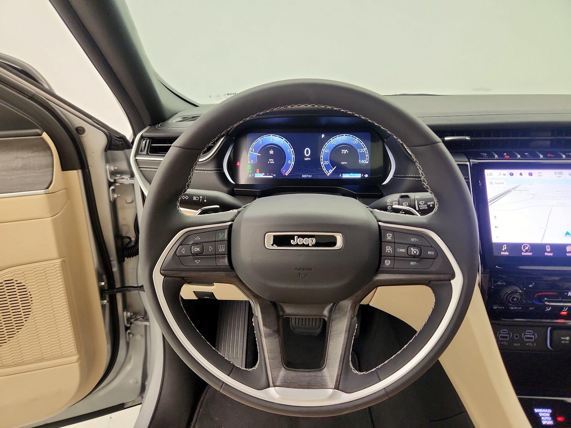 Thumbnail: 2024 Jeep Grand Cherokee - 10