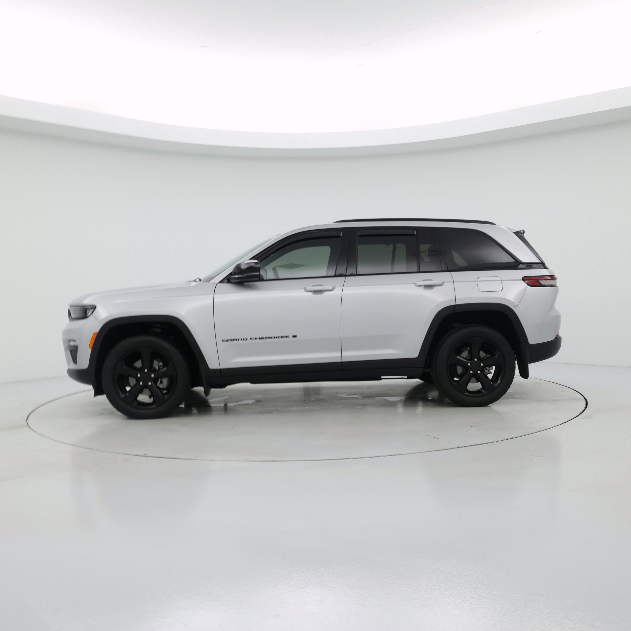 Thumbnail: 2024 Jeep Grand Cherokee - 3