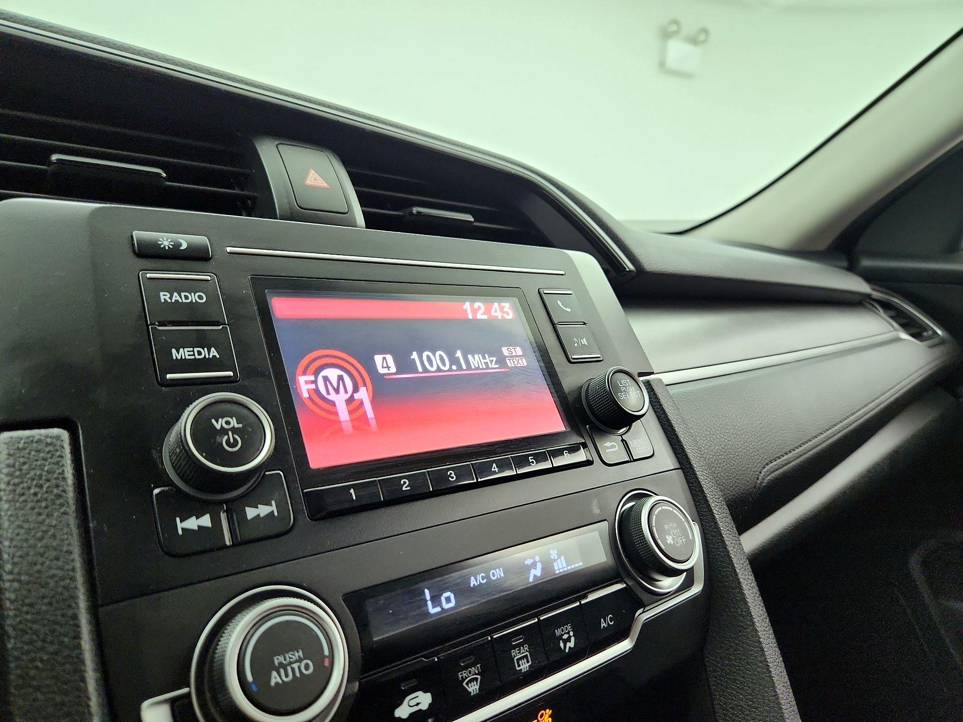 Thumbnail: 2016 Honda Civic - 15