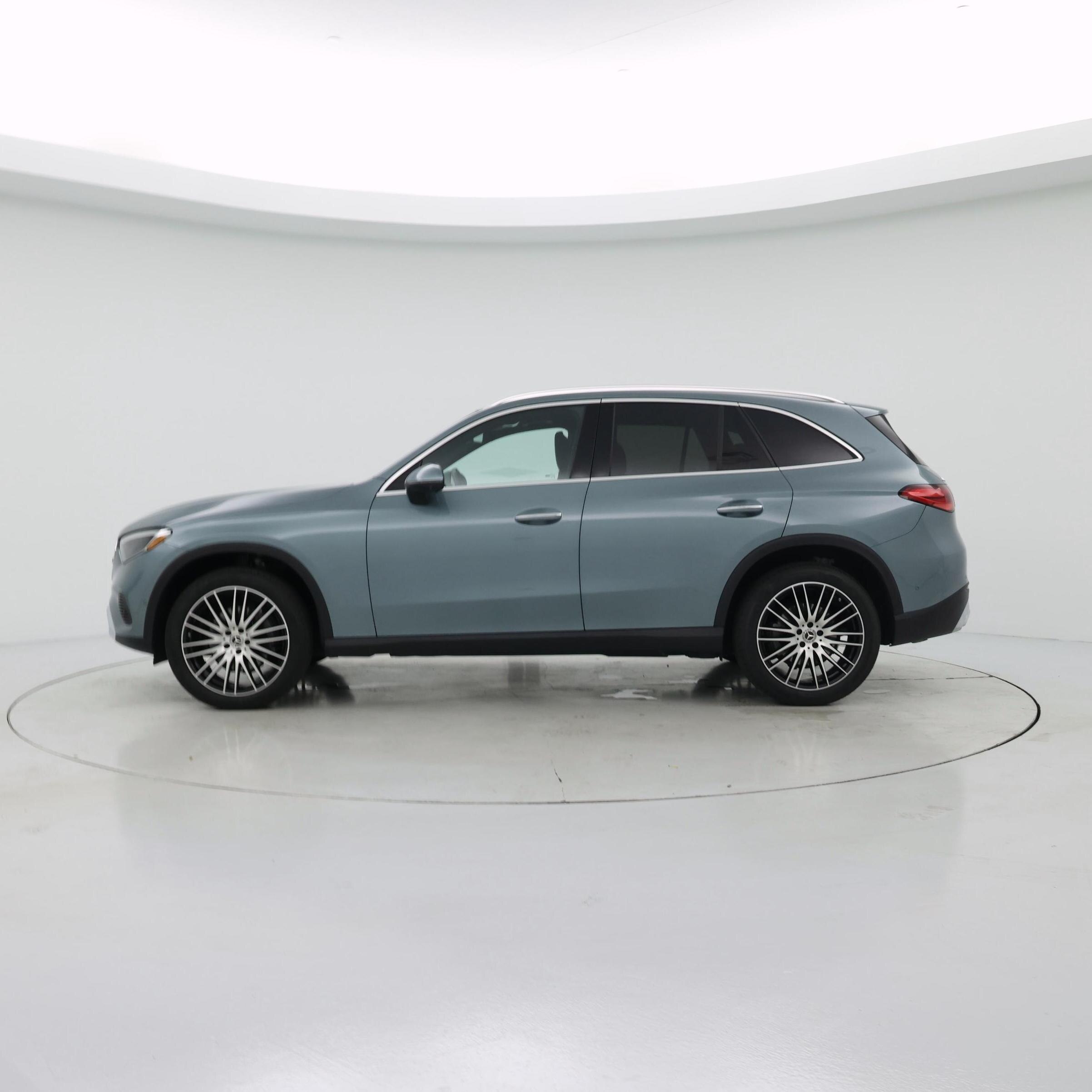 Thumbnail: 2025 Mercedes-Benz GLC - 3