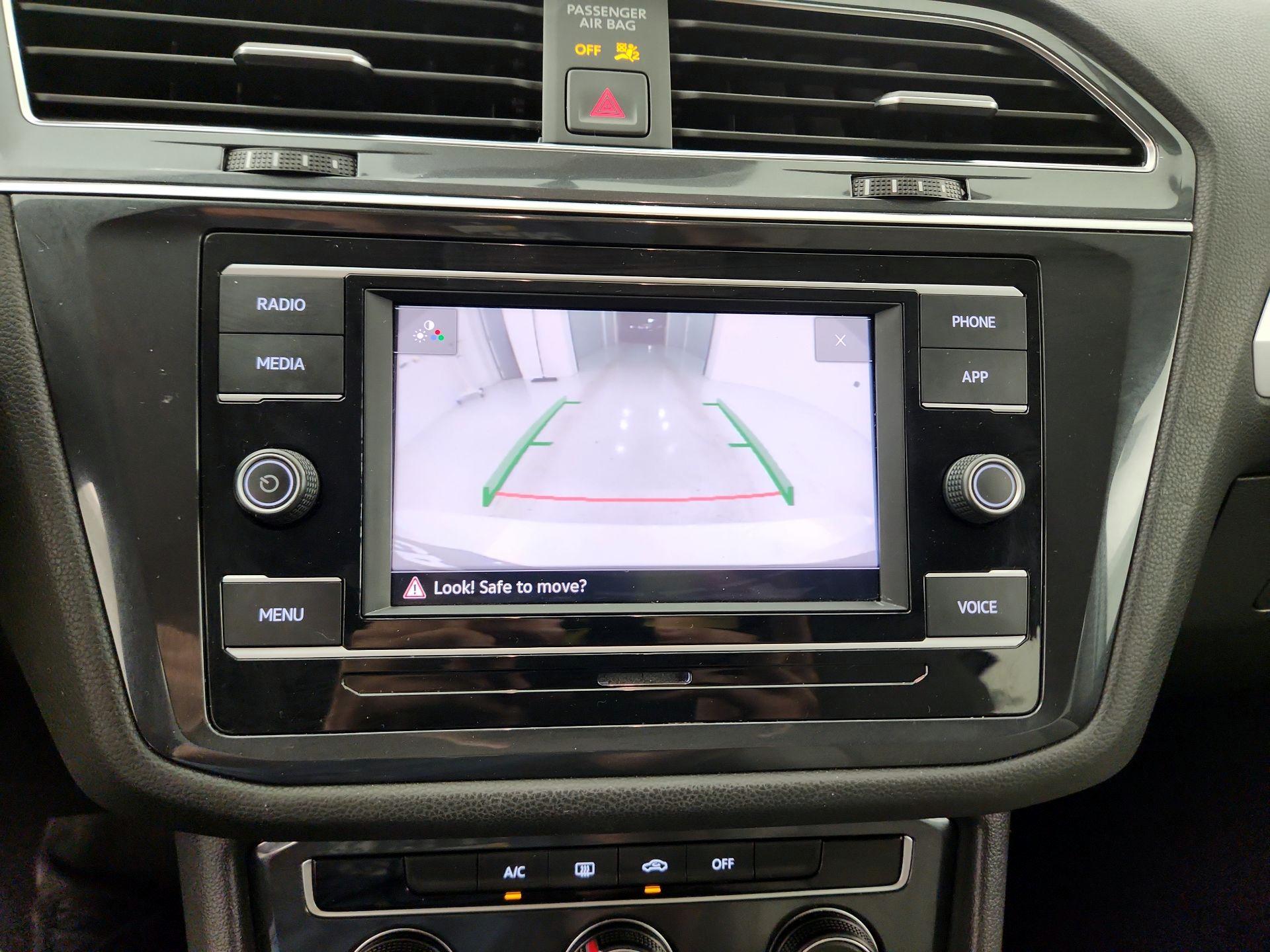 Thumbnail: 2020 Volkswagen Tiguan - 13