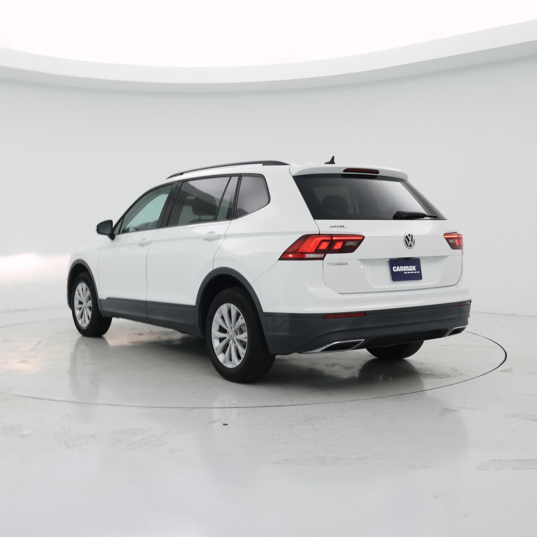 Thumbnail: 2020 Volkswagen Tiguan - 2