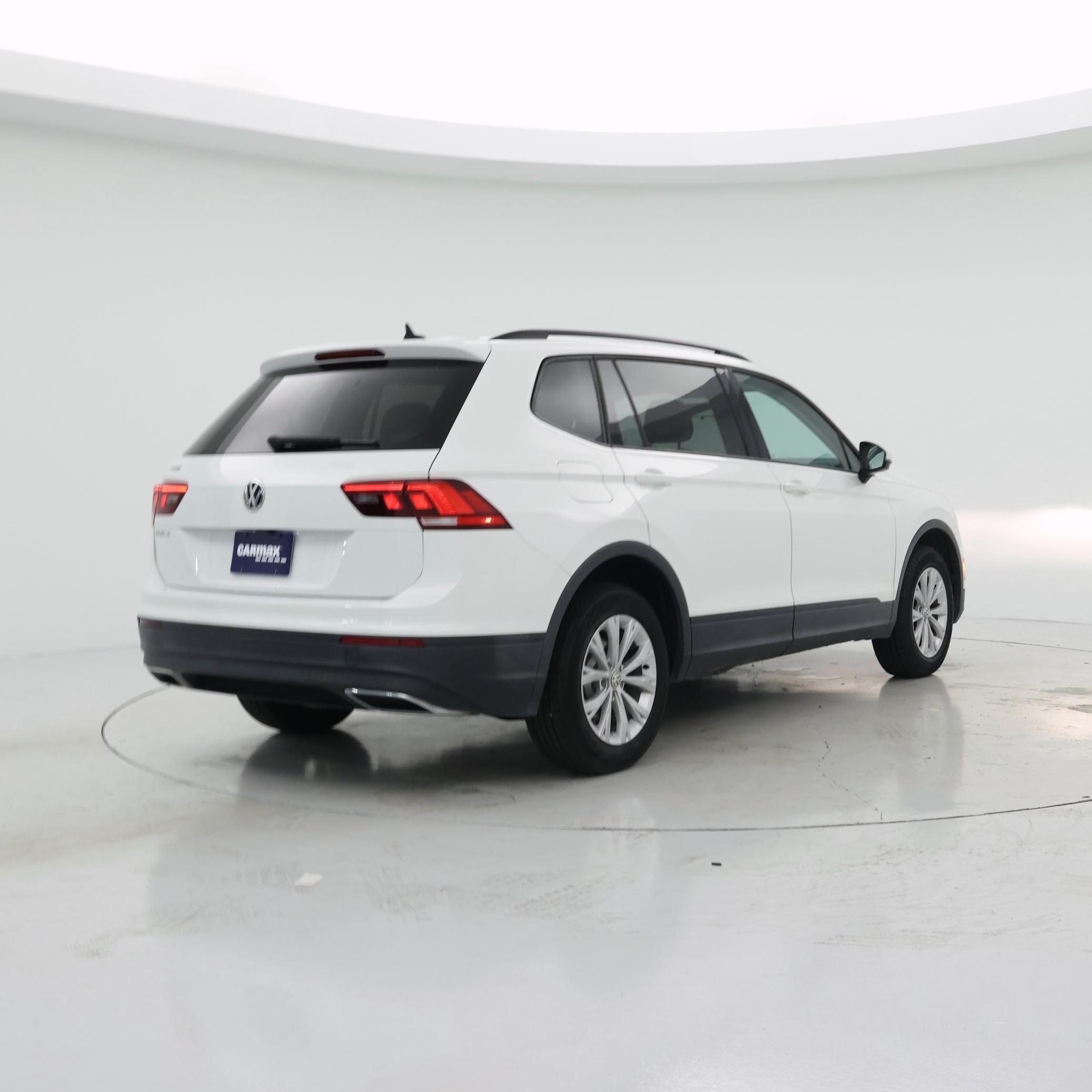 Thumbnail: 2020 Volkswagen Tiguan - 8