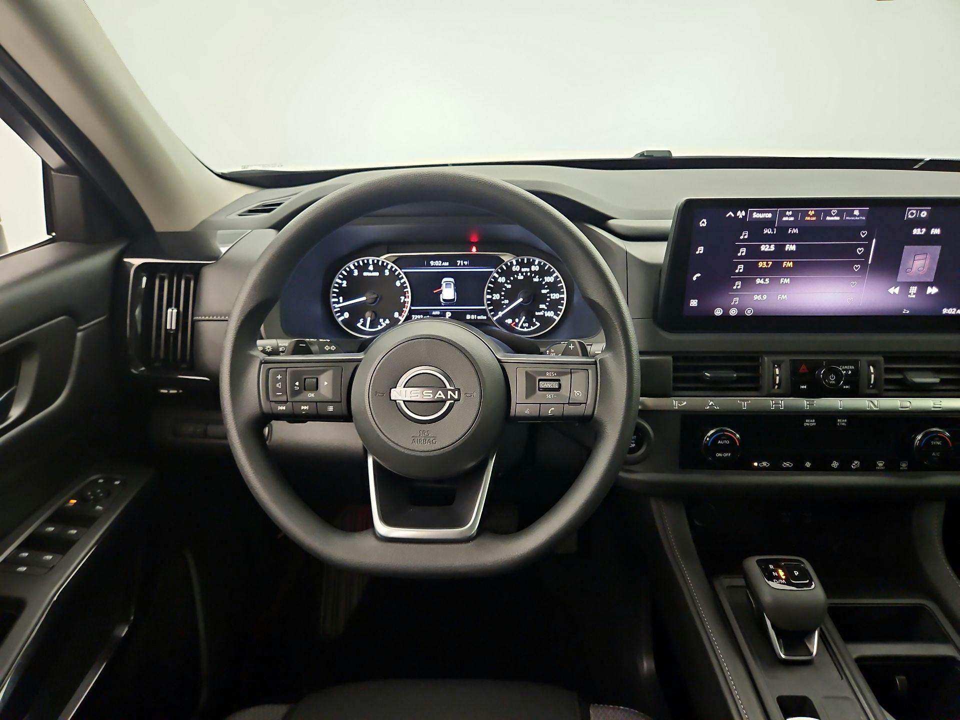 Thumbnail: 2026 Nissan Pathfinder - 10