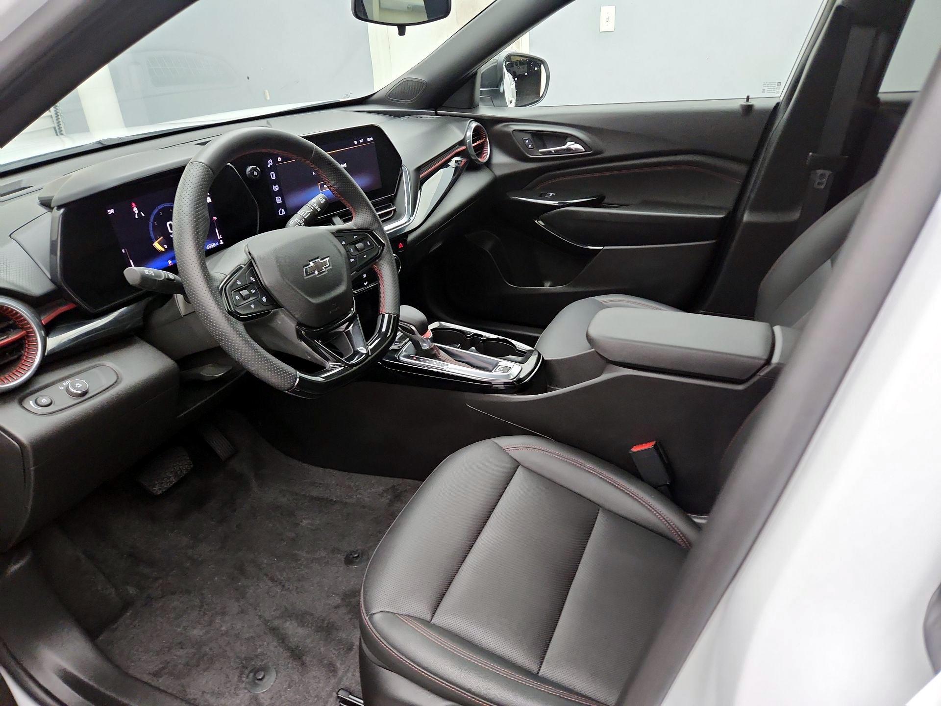 Thumbnail: 2025 Chevrolet Trax - 11