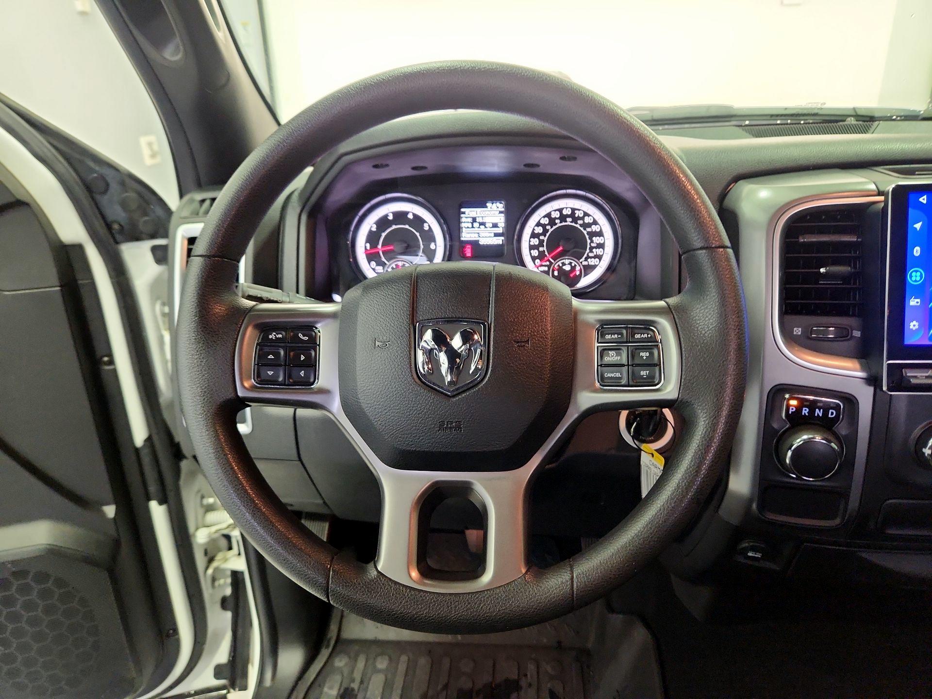 Thumbnail: 2024 RAM 1500 Classic - 10