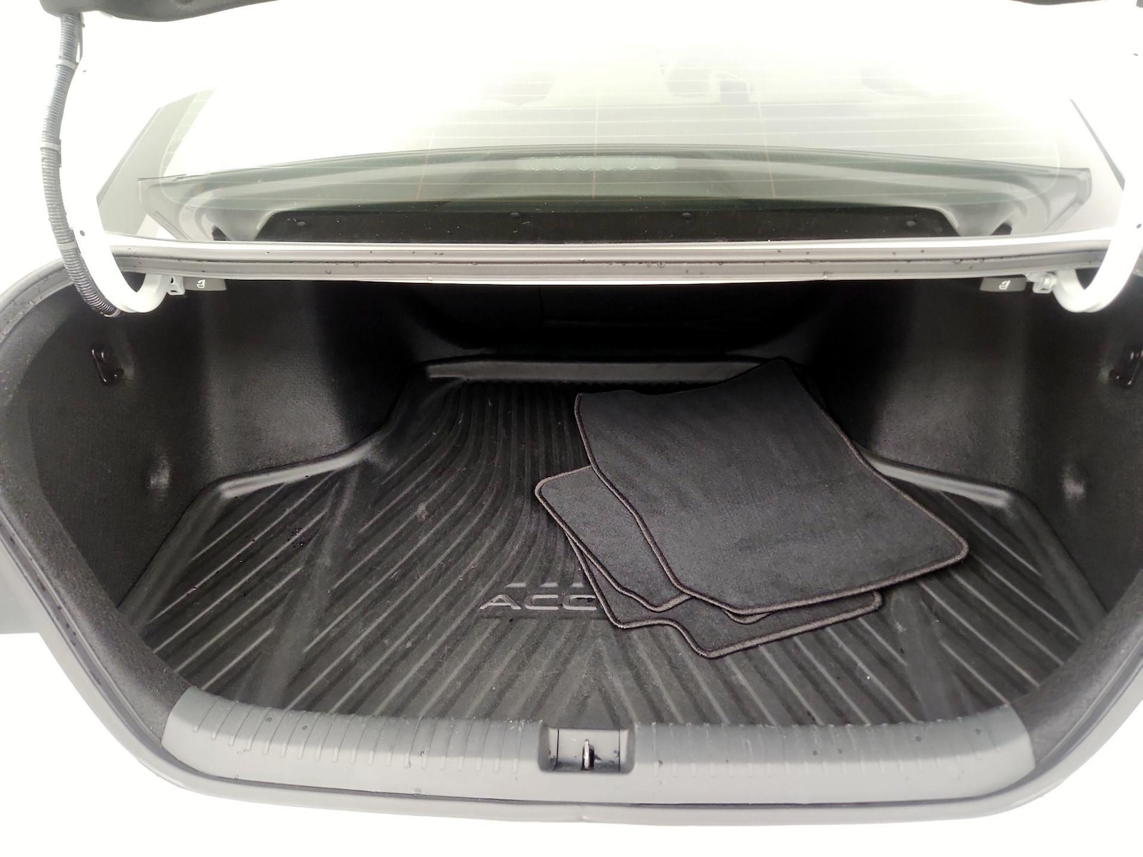 2024 Honda Accord Hybrid Touring - Photo 23