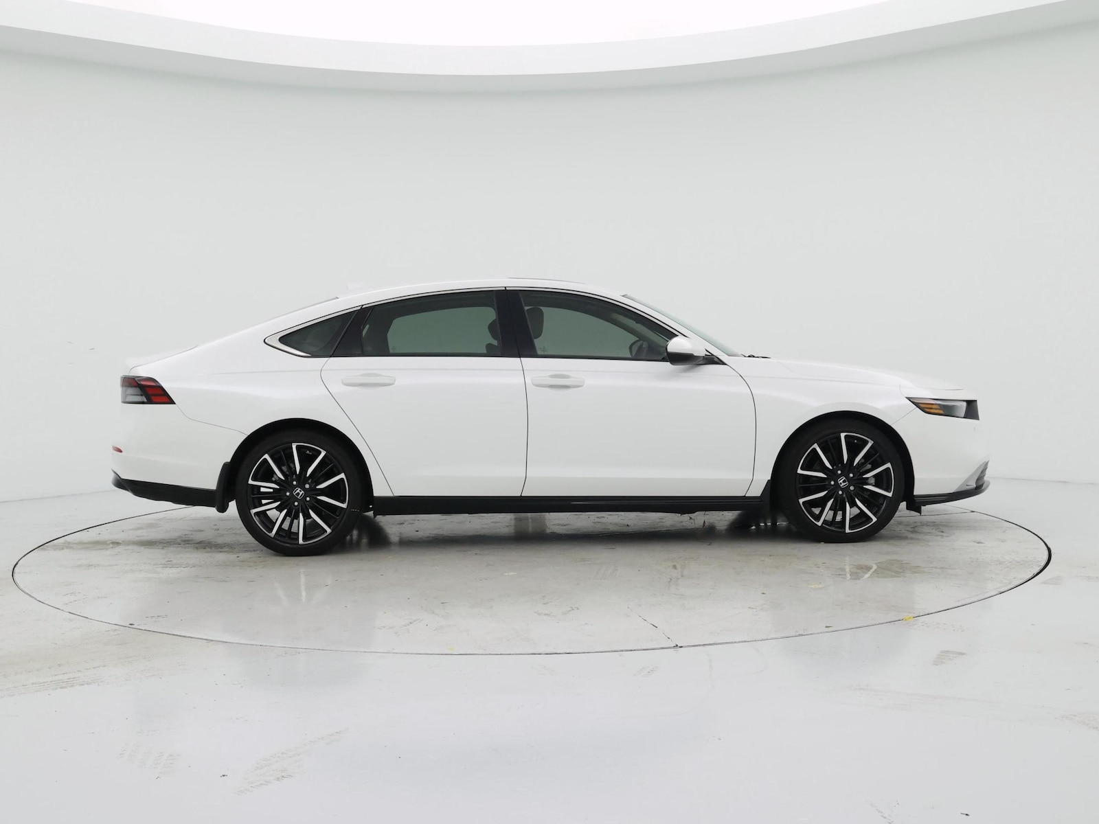 2024 Honda Accord Hybrid Touring - Photo 8