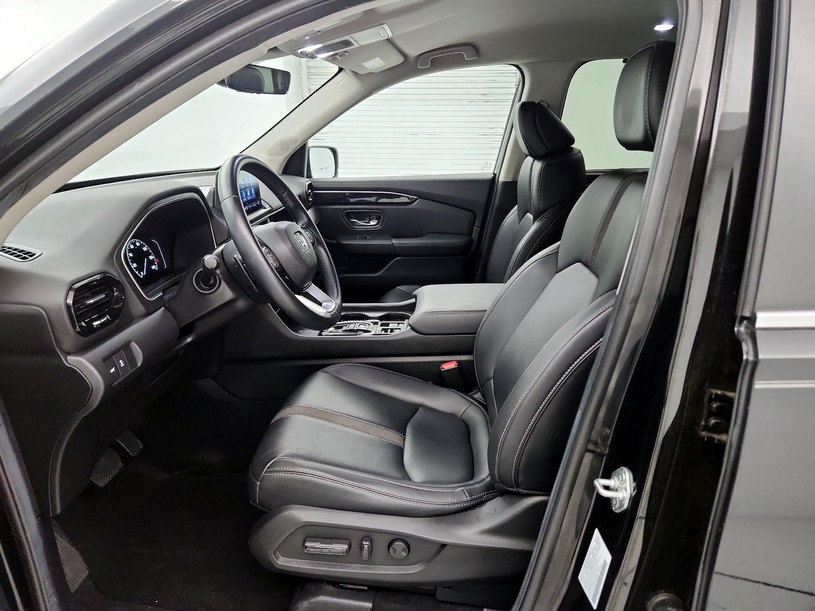 2025 Honda Pilot EX-L - Photo 10