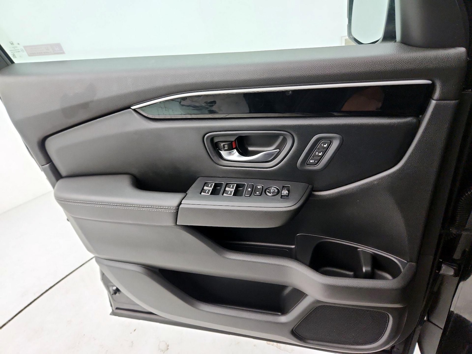 2025 Honda Pilot EX-L - Photo 11