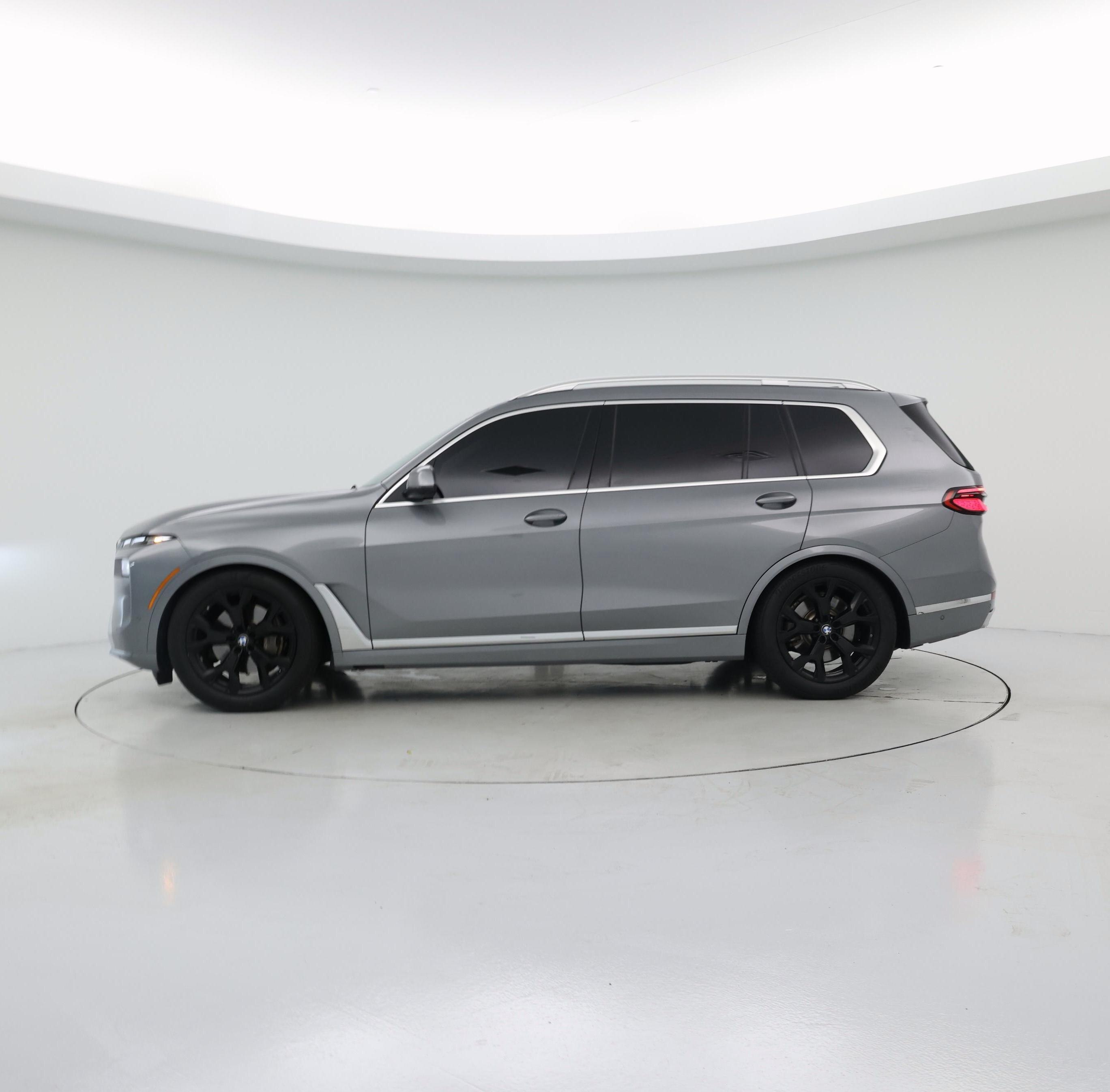 Thumbnail: 2025 BMW X7 - 3
