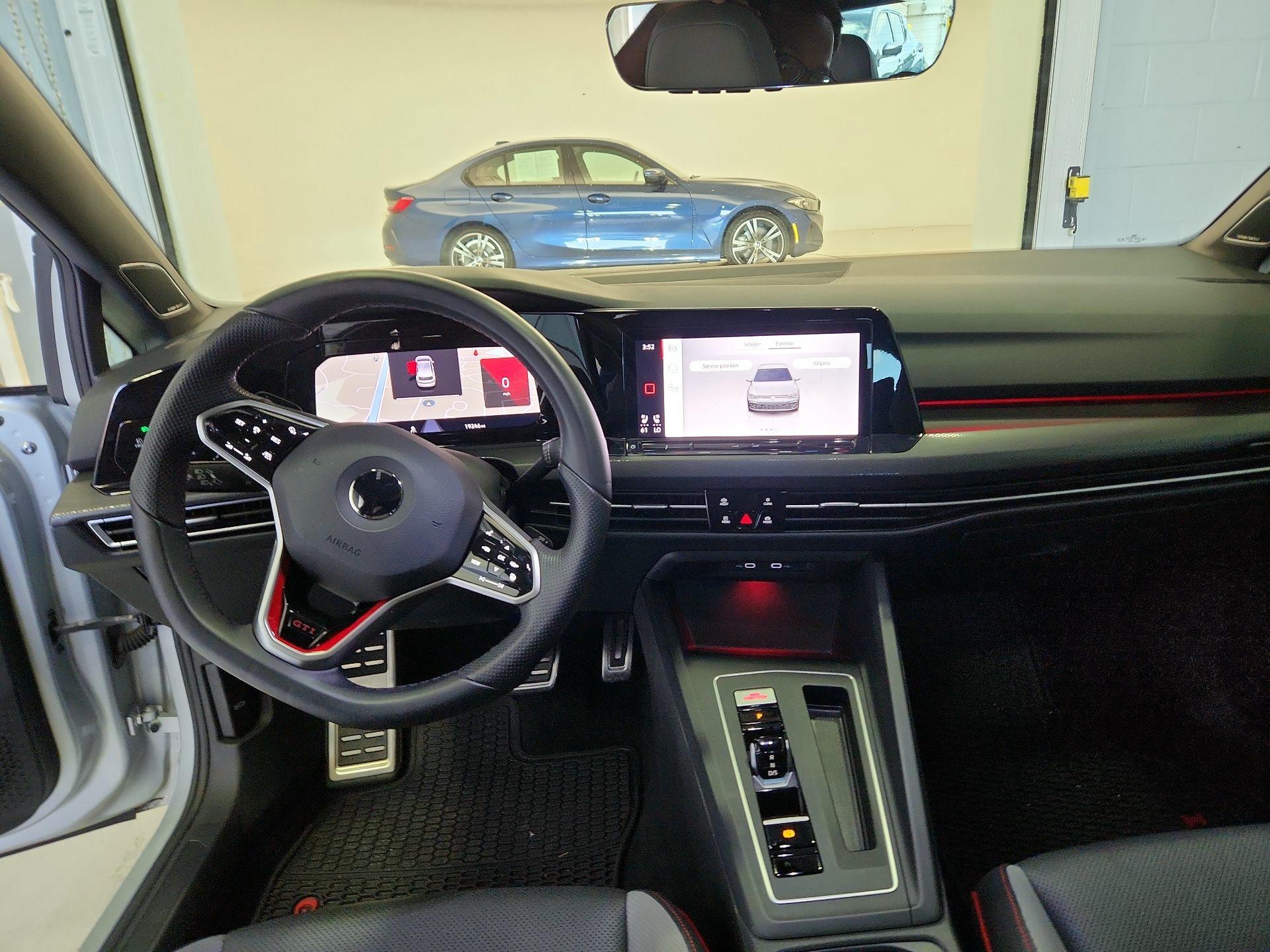 Thumbnail: 2022 Volkswagen Golf - 9