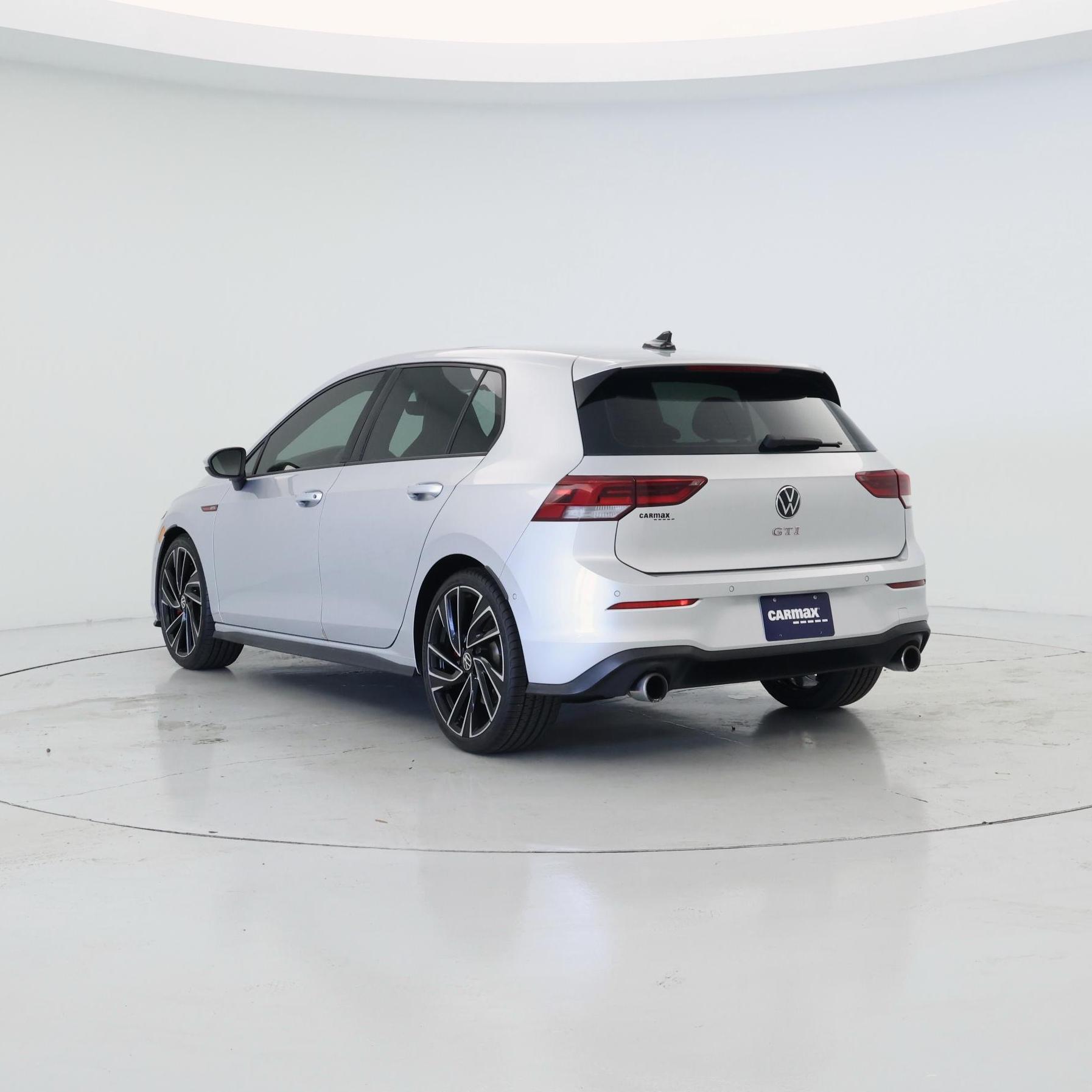 Thumbnail: 2022 Volkswagen Golf - 2