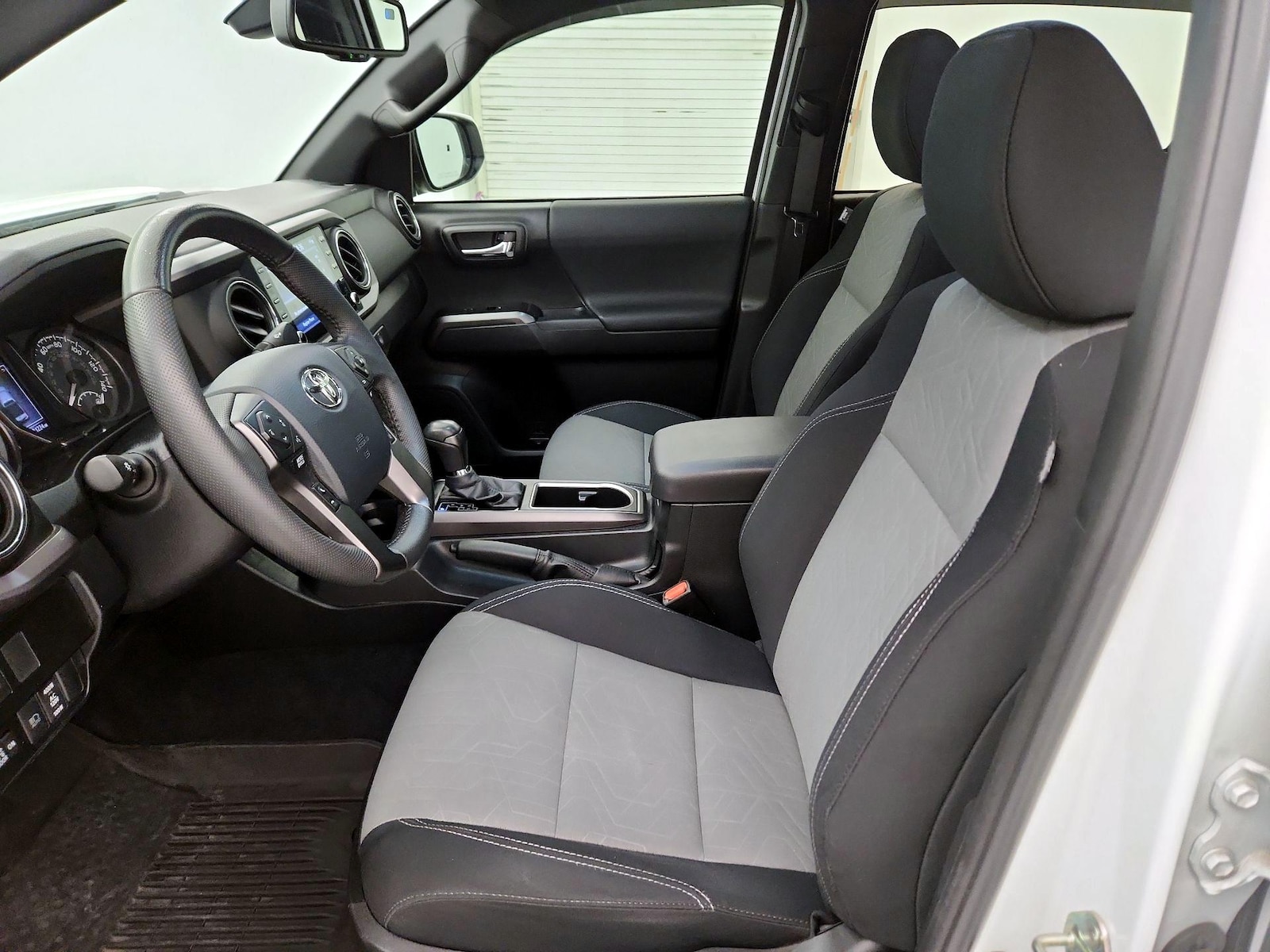 Power Seat(s) & Side Airbags