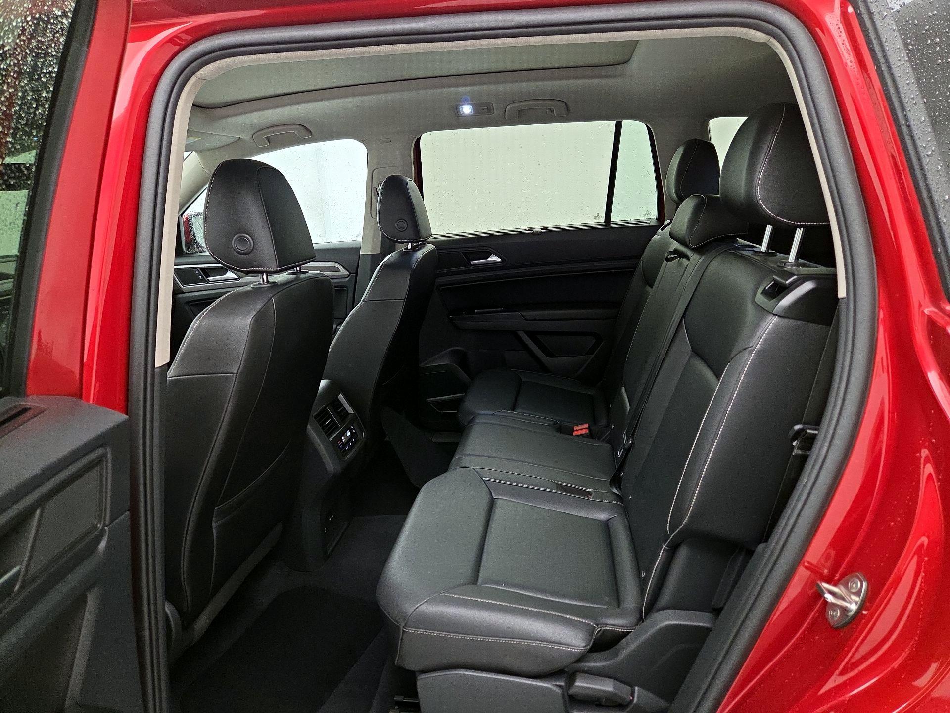Thumbnail: 2021 Volkswagen Atlas - 18