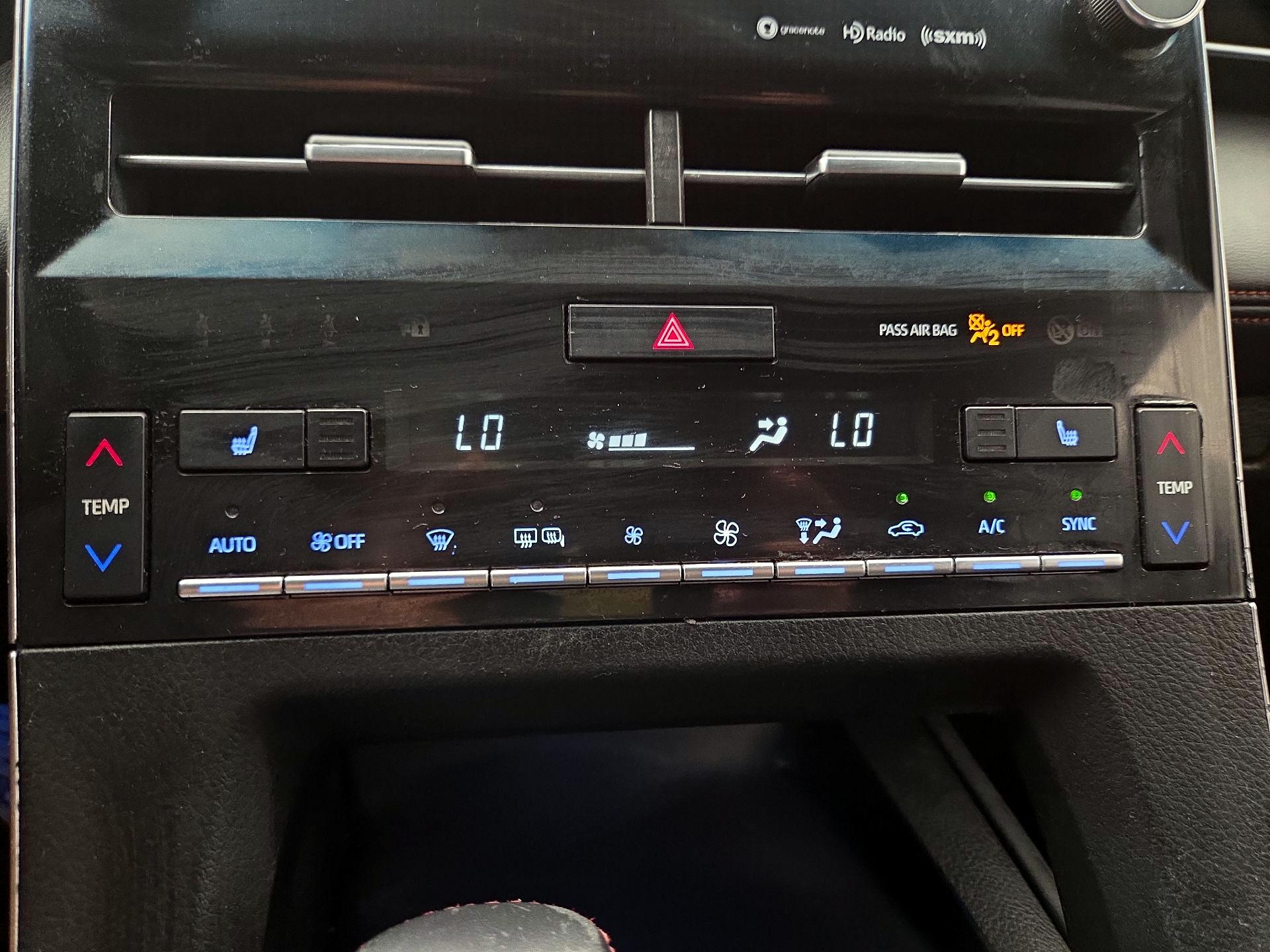 Thumbnail: 2020 Toyota Avalon - 16