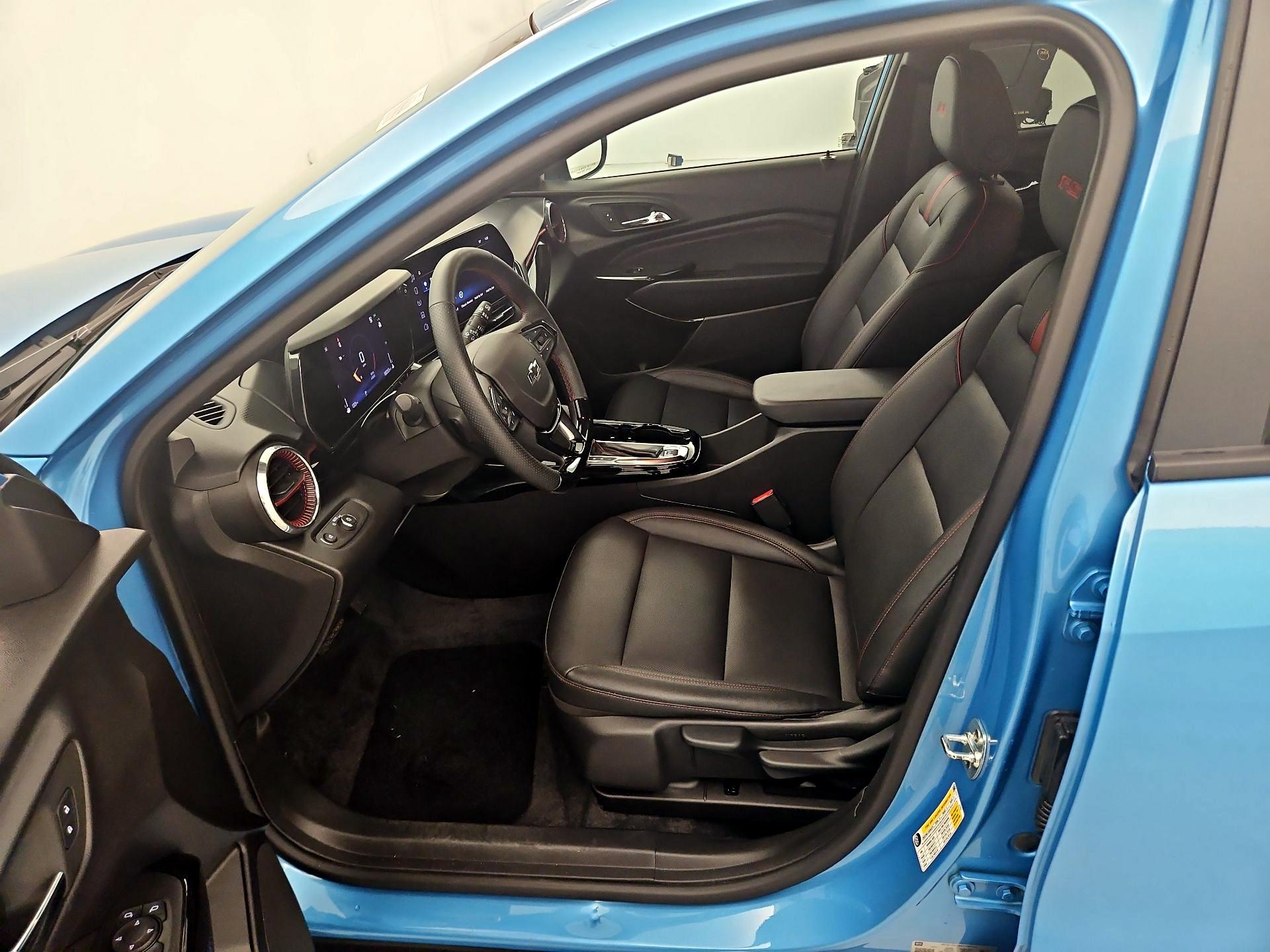 Thumbnail: 2025 Chevrolet Trax - 11