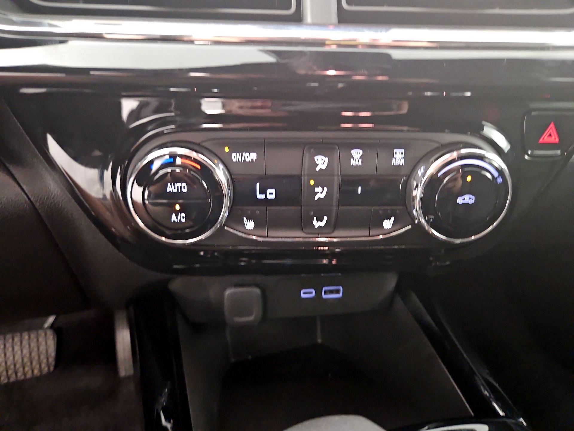 Thumbnail: 2025 Chevrolet Trax - 16