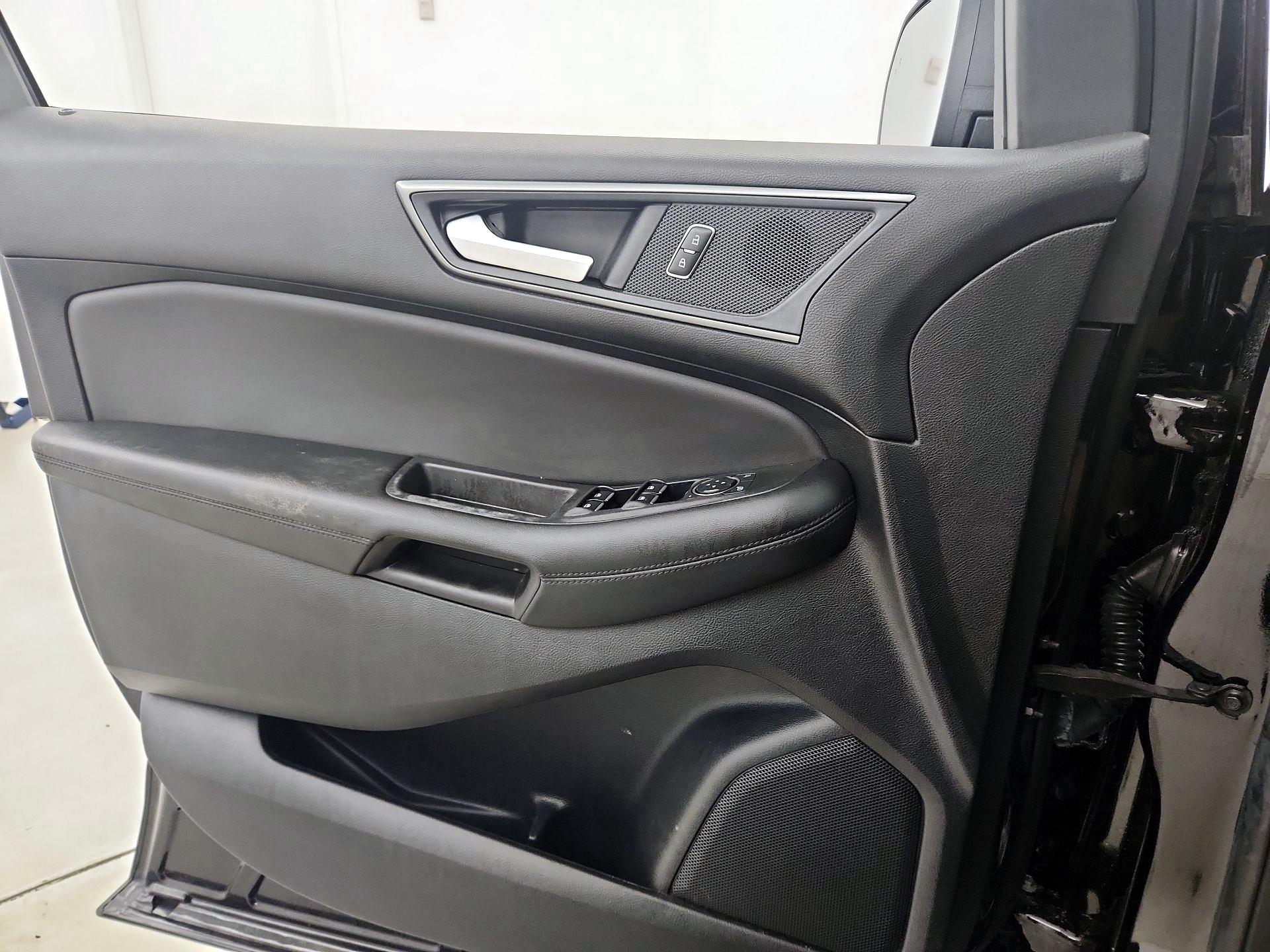 Thumbnail: 2023 Ford Edge - 12