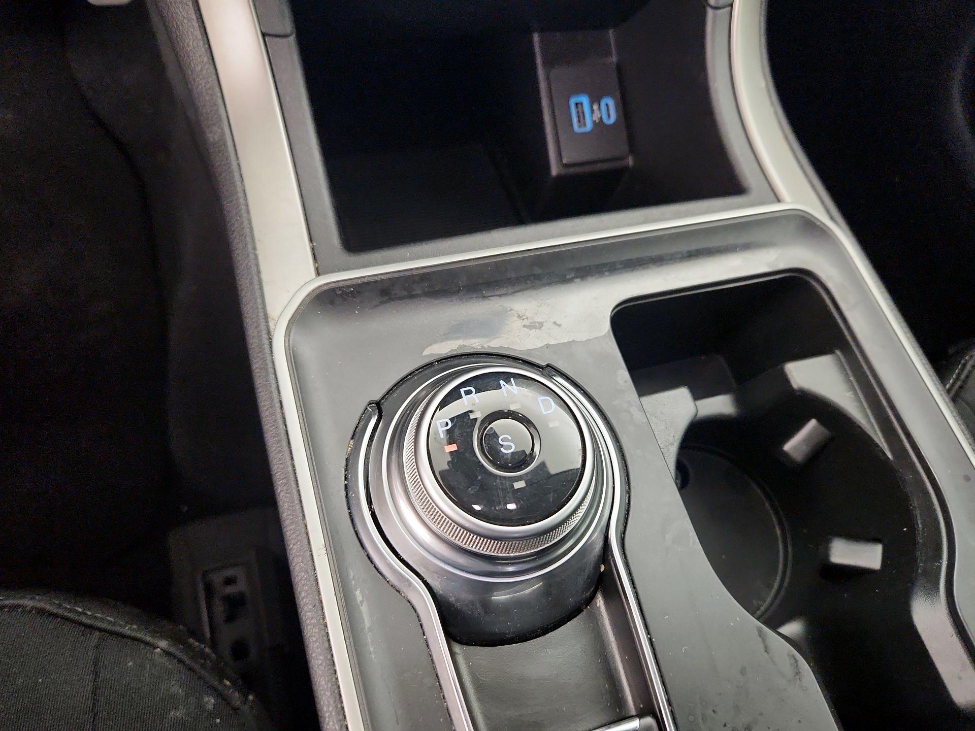 Thumbnail: 2023 Ford Edge - 17