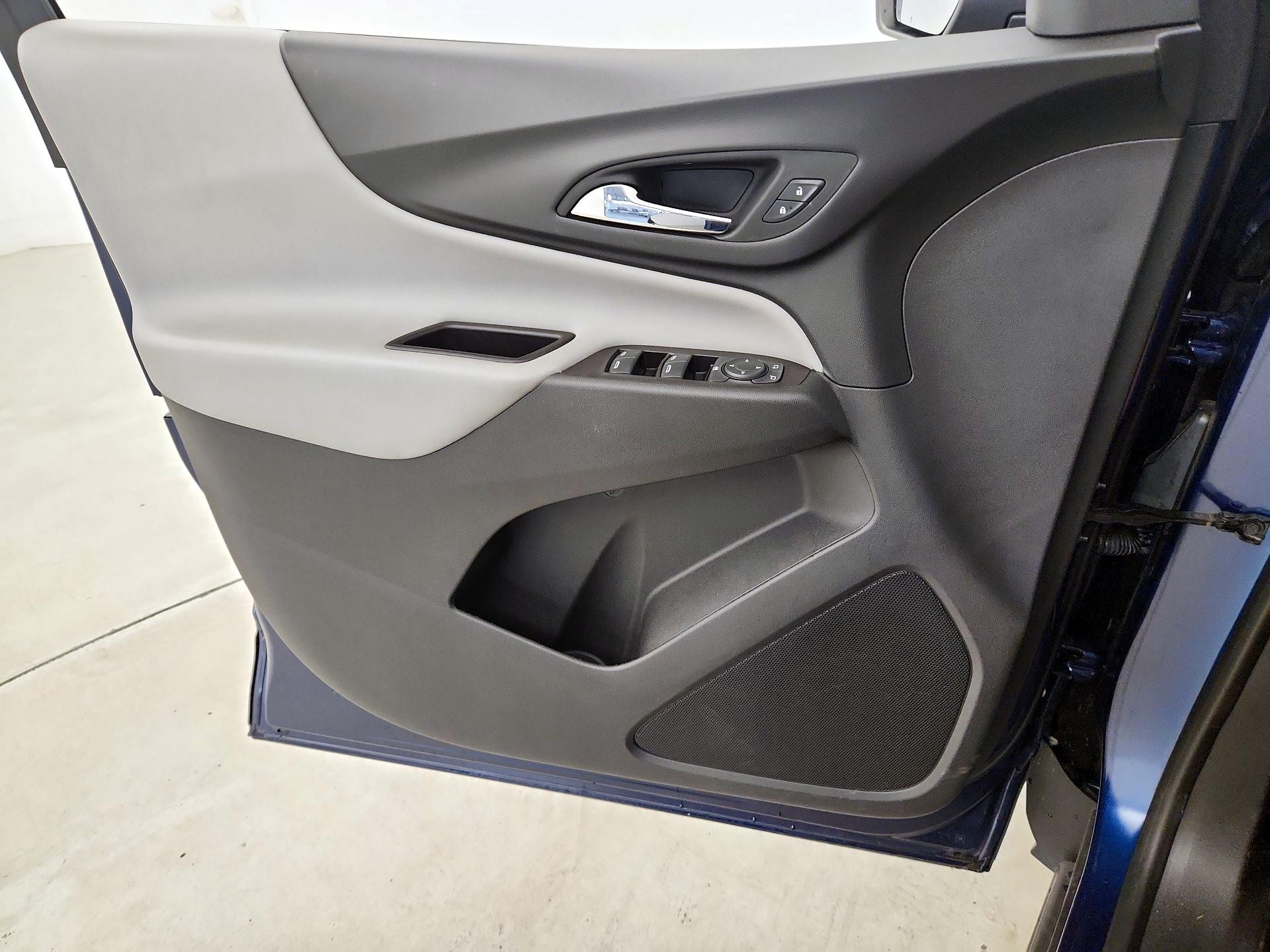 Thumbnail: 2022 Chevrolet Equinox - 12