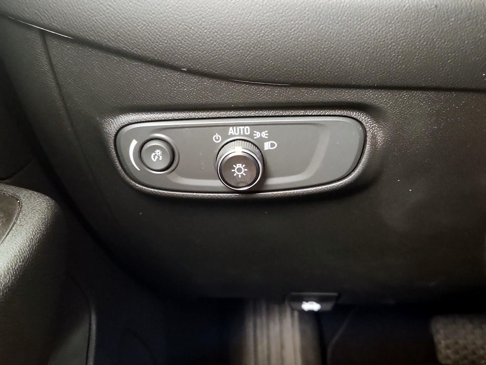 2022 Chevrolet Equinox LT - Photo 14
