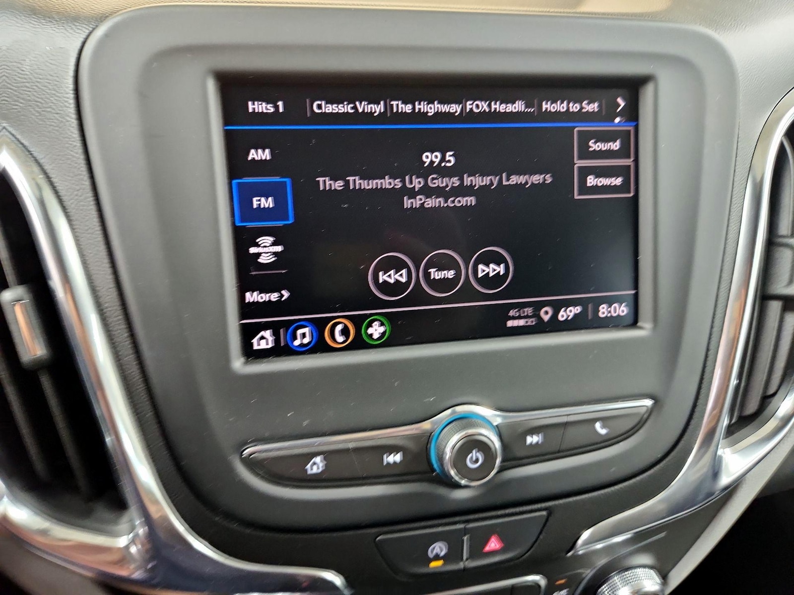 2022 Chevrolet Equinox LT - Photo 16