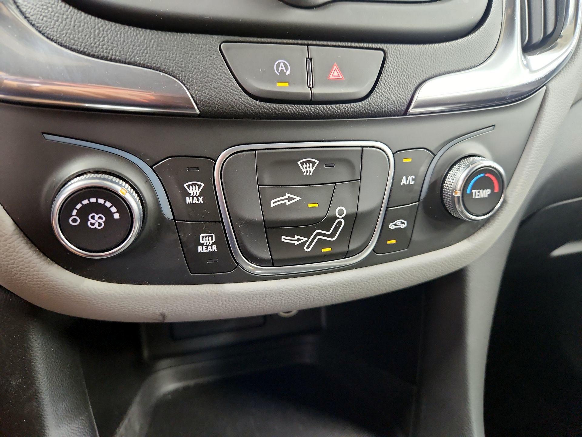 Thumbnail: 2022 Chevrolet Equinox - 16