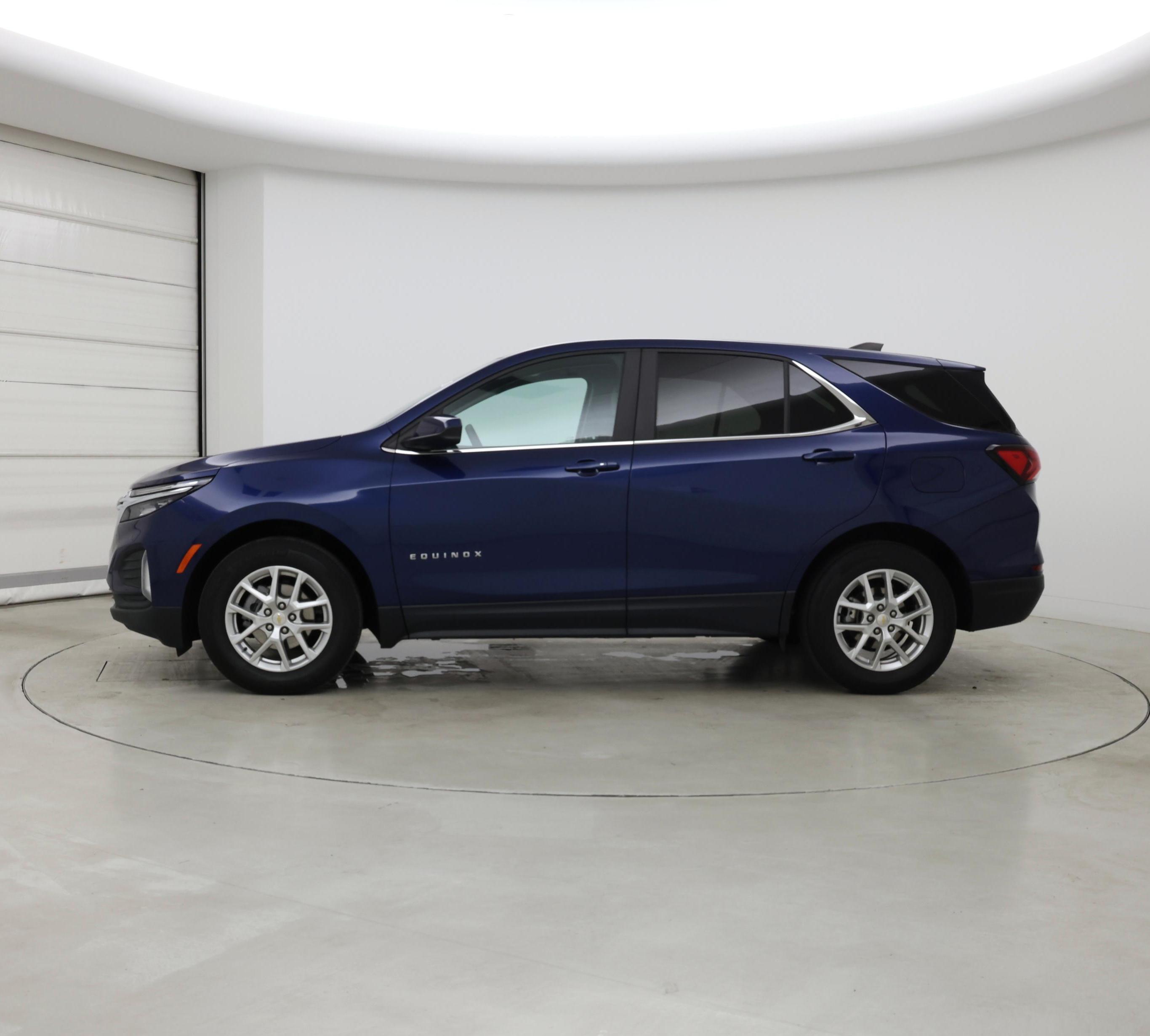 Thumbnail: 2022 Chevrolet Equinox - 3