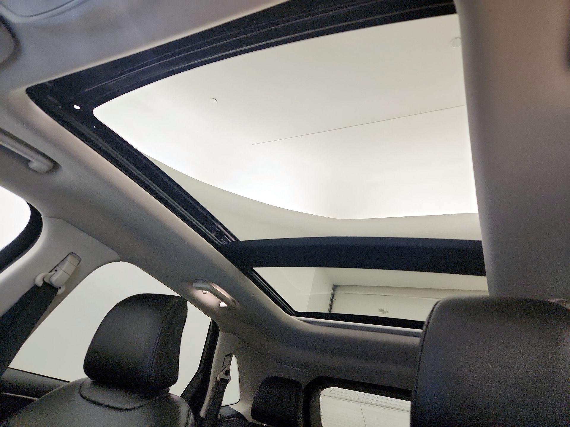 Thumbnail: 2022 Ford Edge - 19