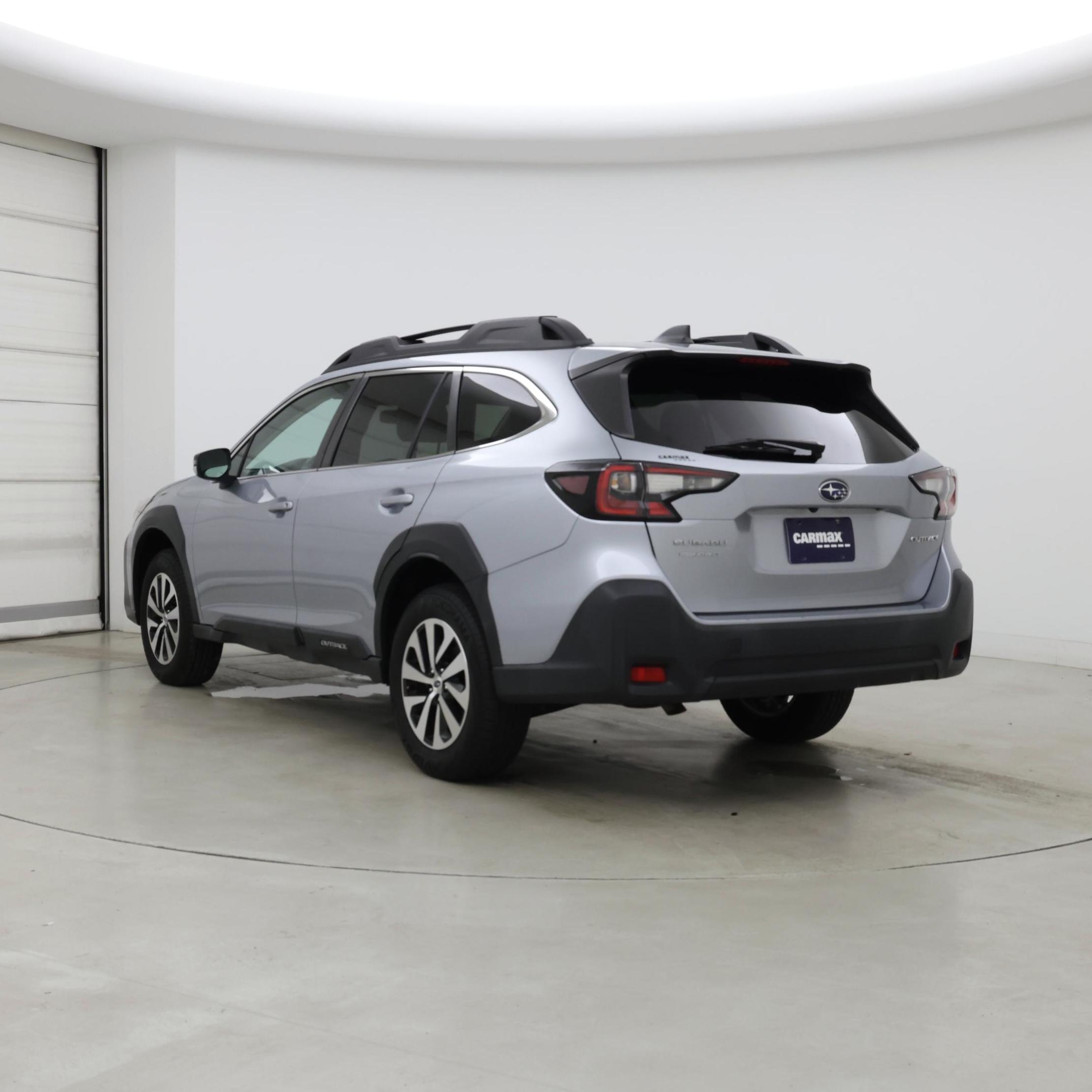 Thumbnail: 2023 Subaru Outback - 2