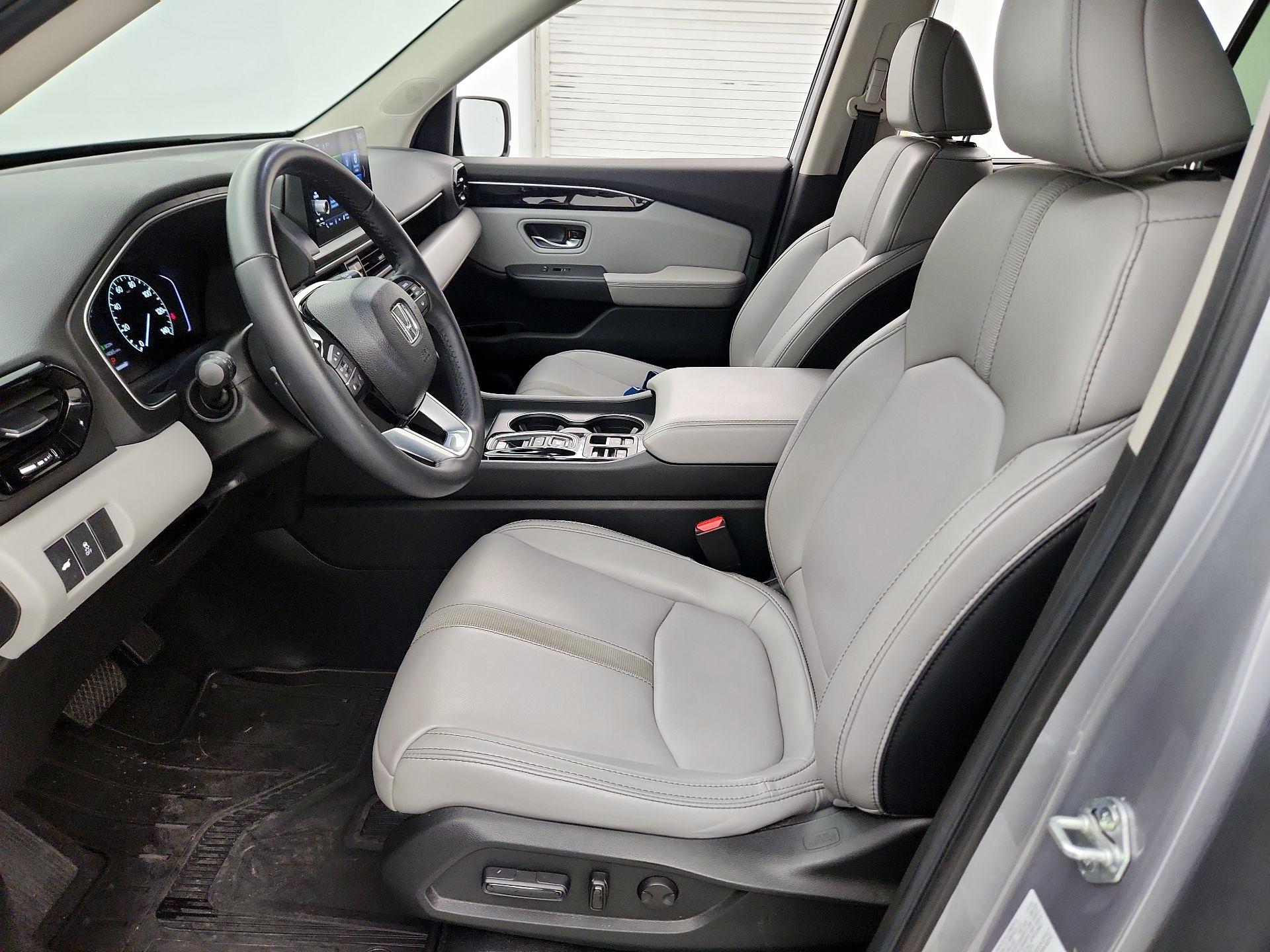 Thumbnail: 2025 Honda Pilot - 11