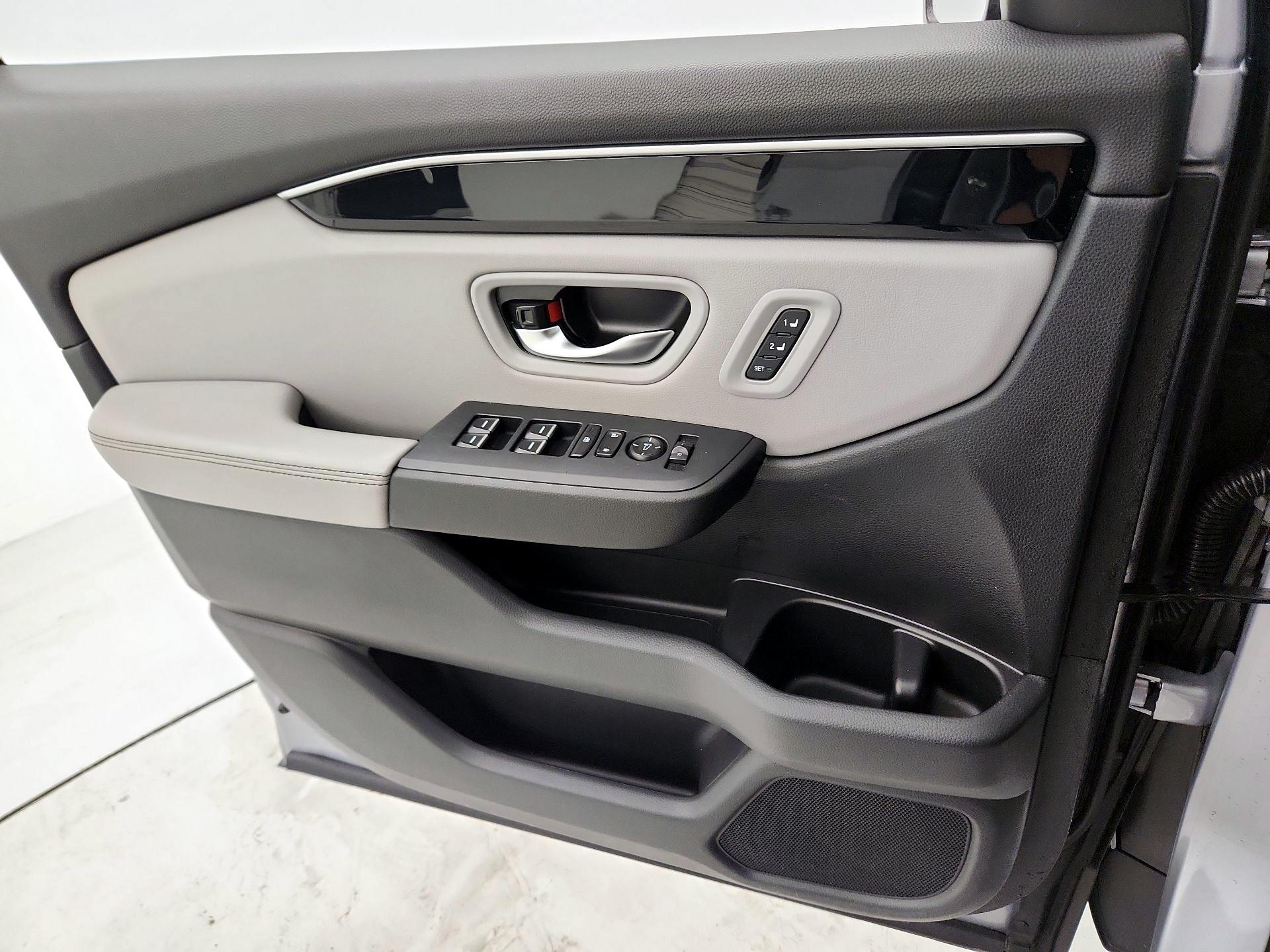 Thumbnail: 2025 Honda Pilot - 12