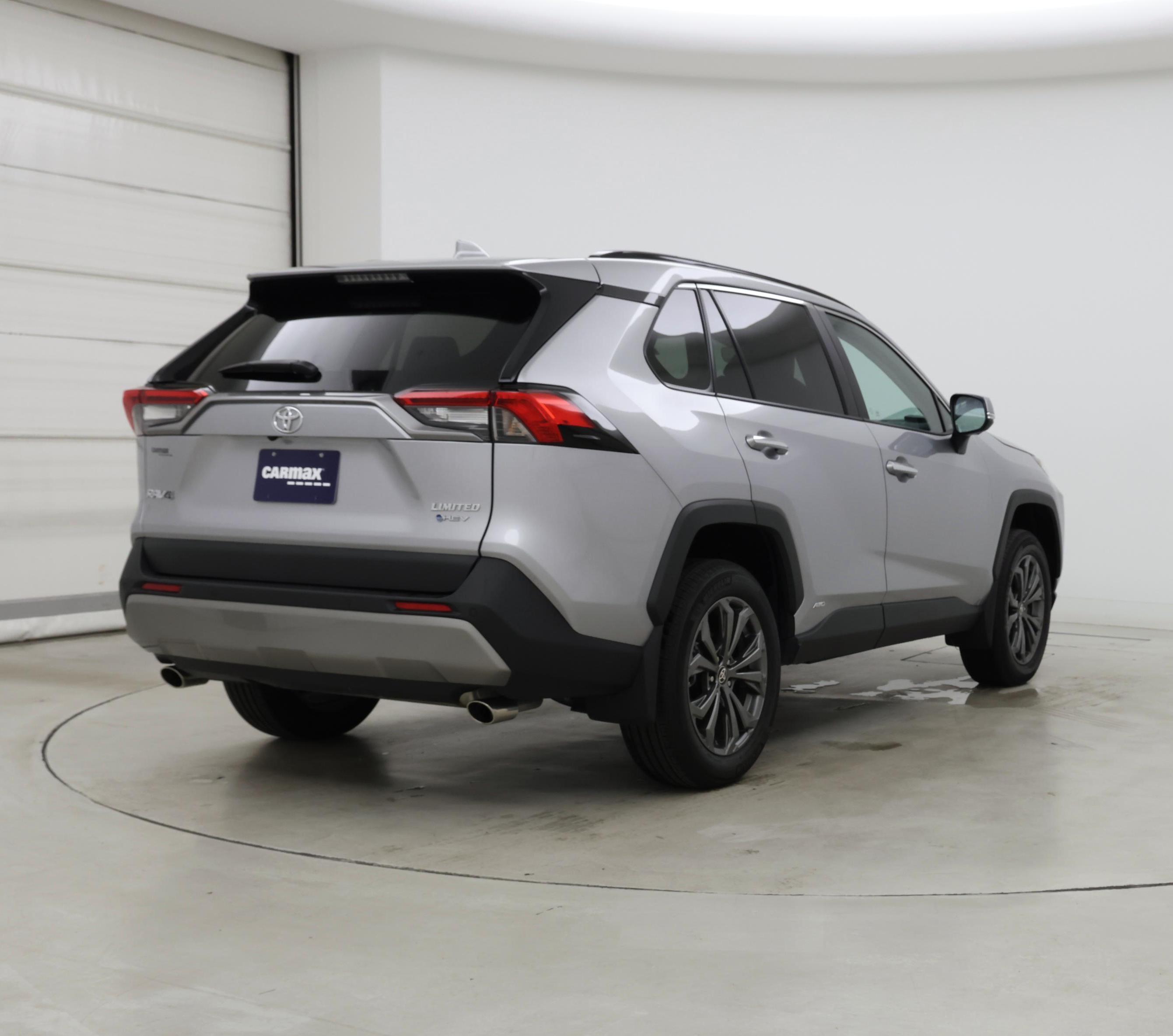 Thumbnail: 2025 Toyota RAV4 - 8