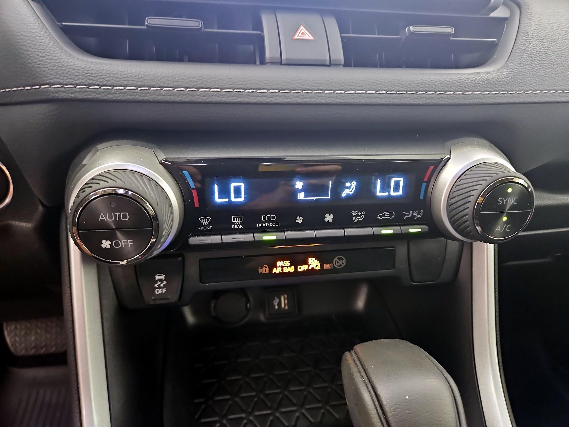 Thumbnail: 2024 Toyota RAV4 - 16