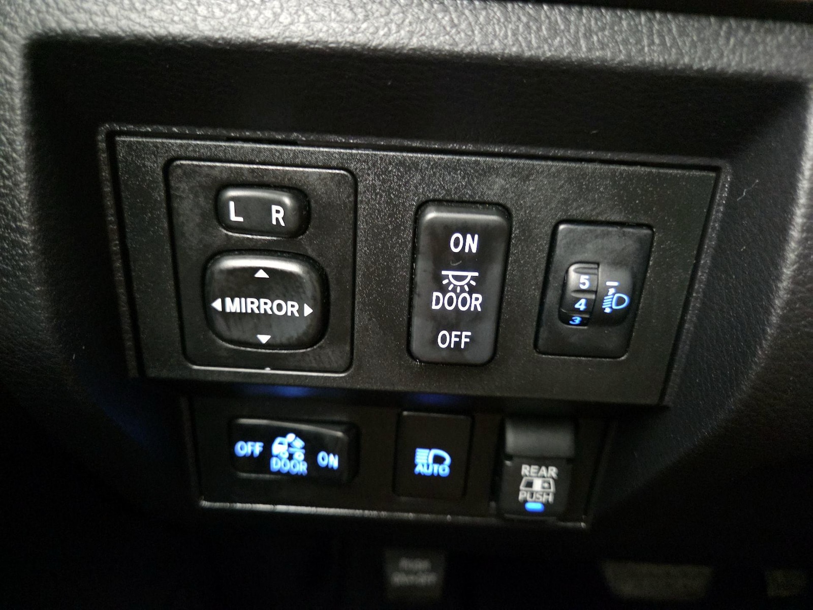 2020 Toyota Tundra Limited - Photo 14