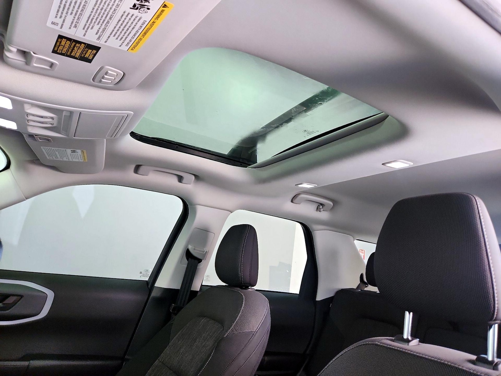 Sunroof(s) & Overhead Airbags