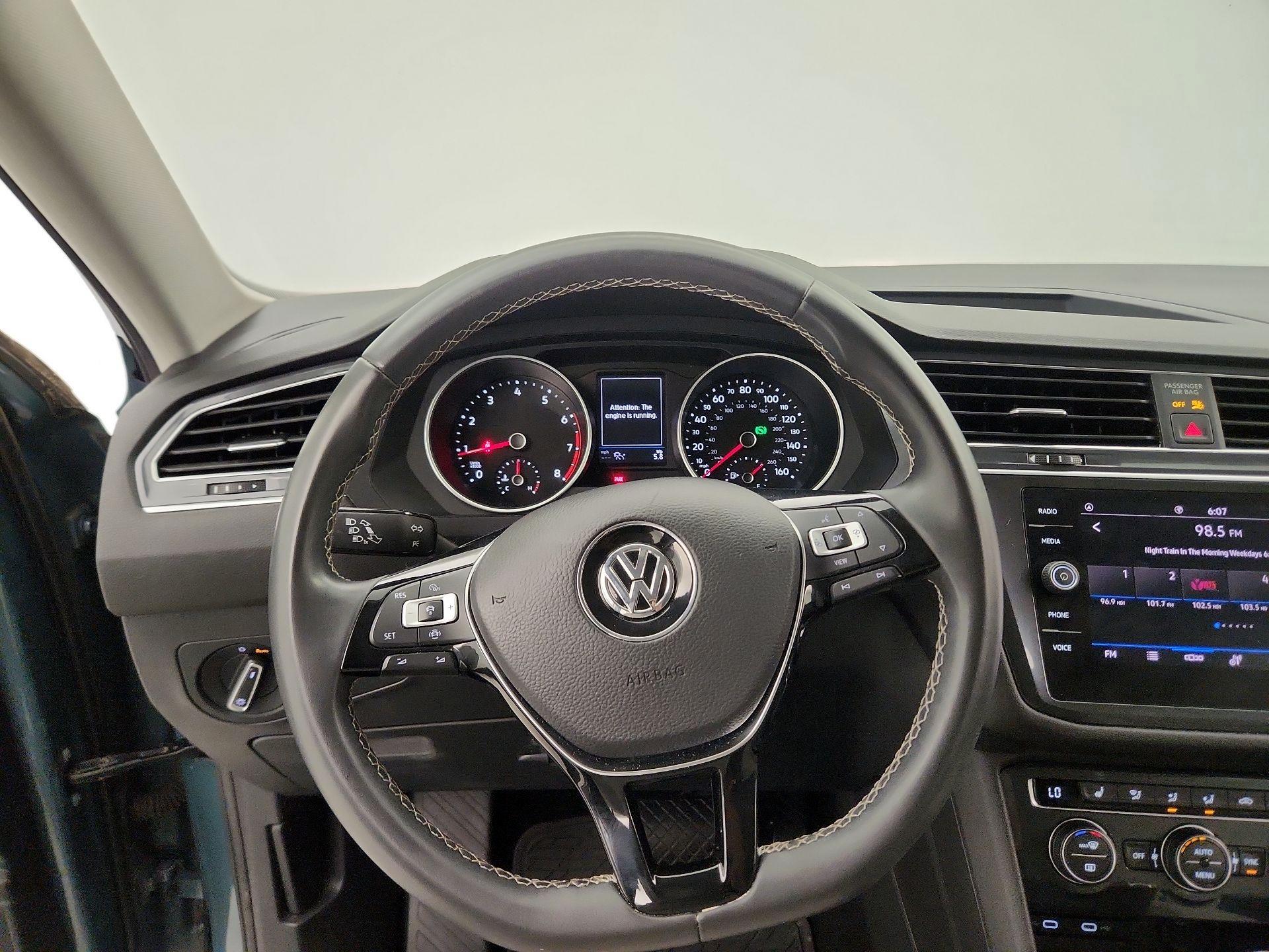 Thumbnail: 2021 Volkswagen Tiguan - 10