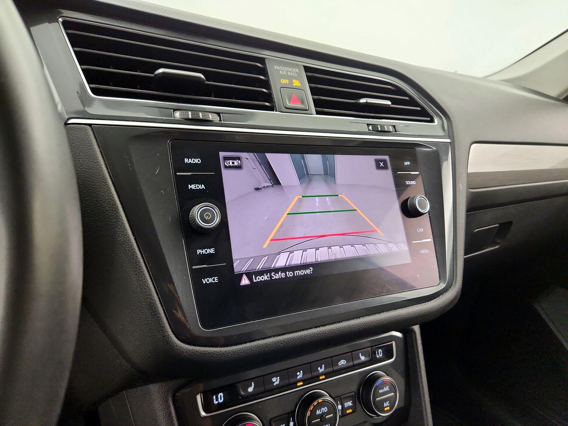 Thumbnail: 2021 Volkswagen Tiguan - 14