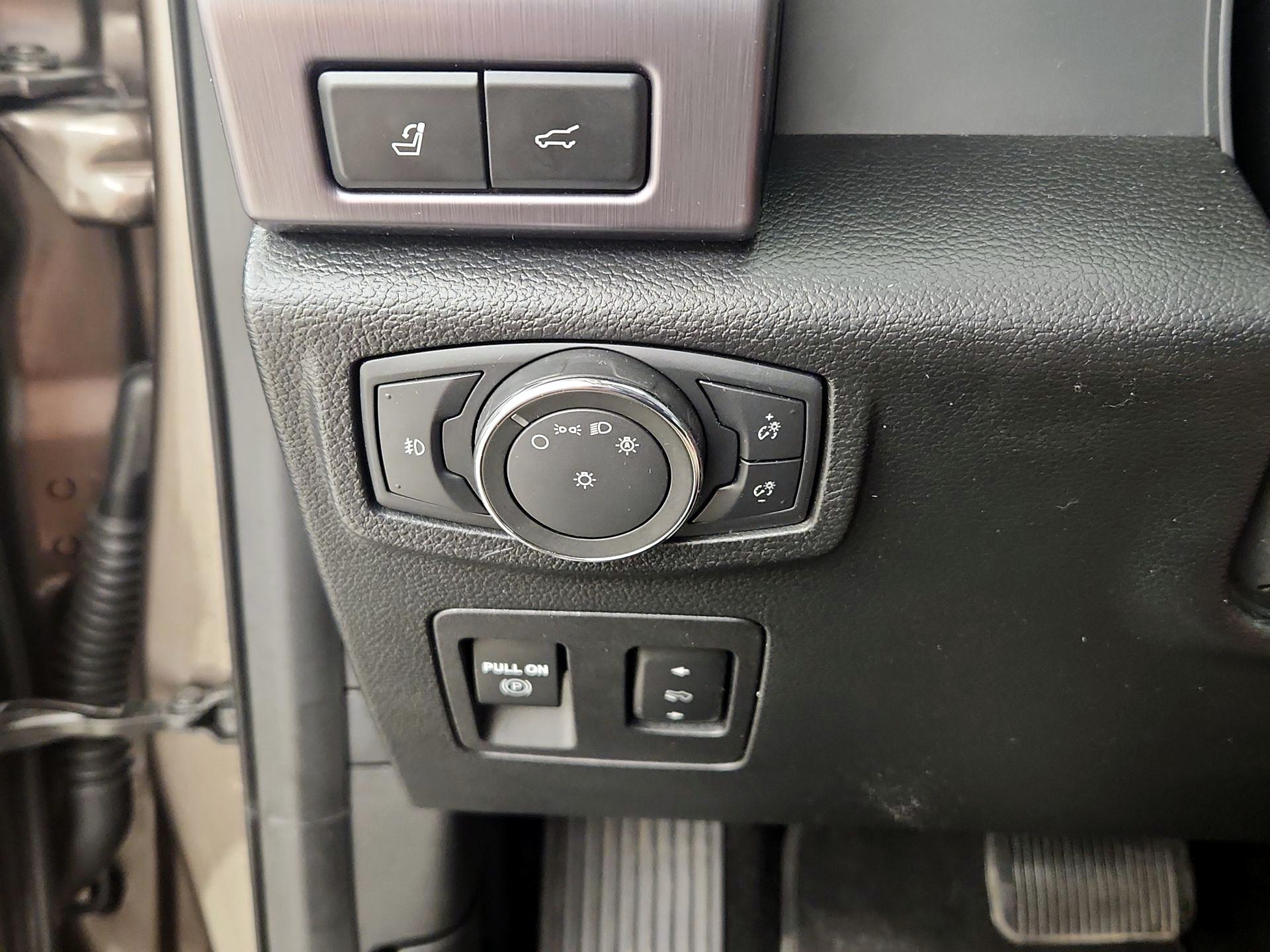 Thumbnail: 2019 Ford Expedition - 13
