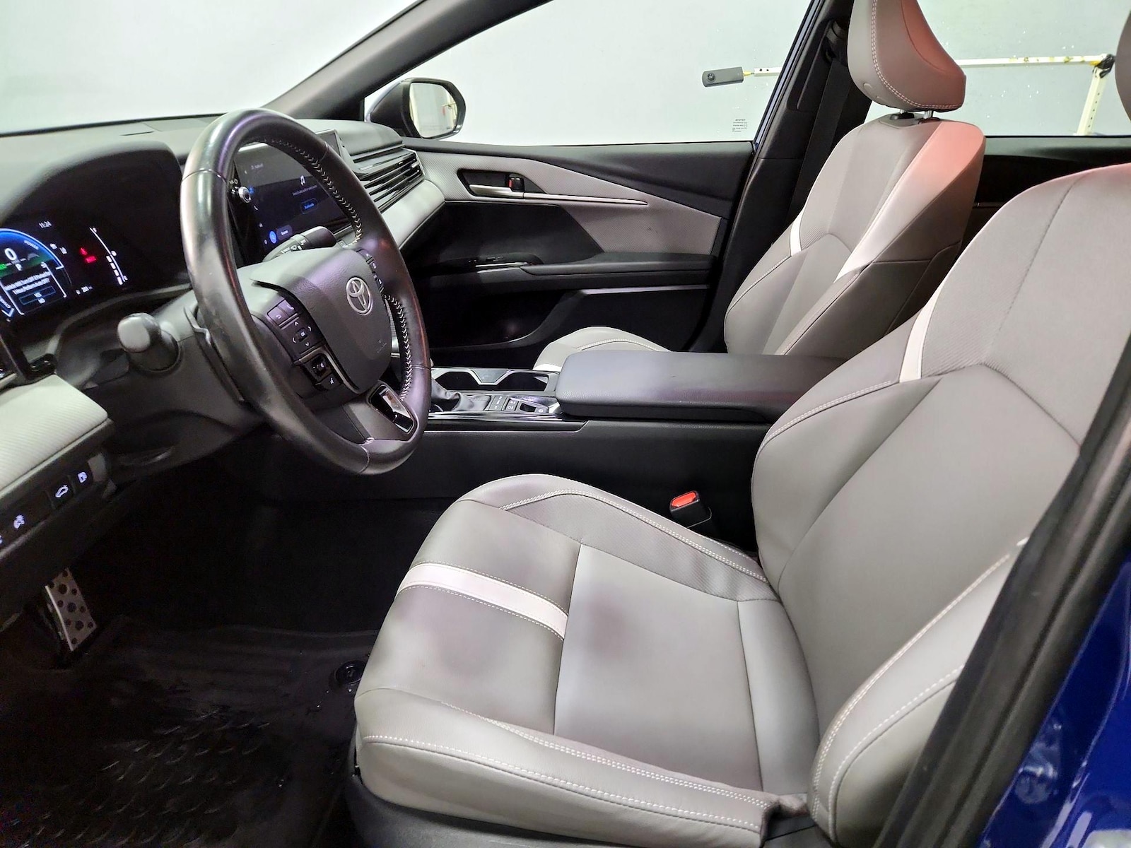 Power Seat(s) & Side Airbags