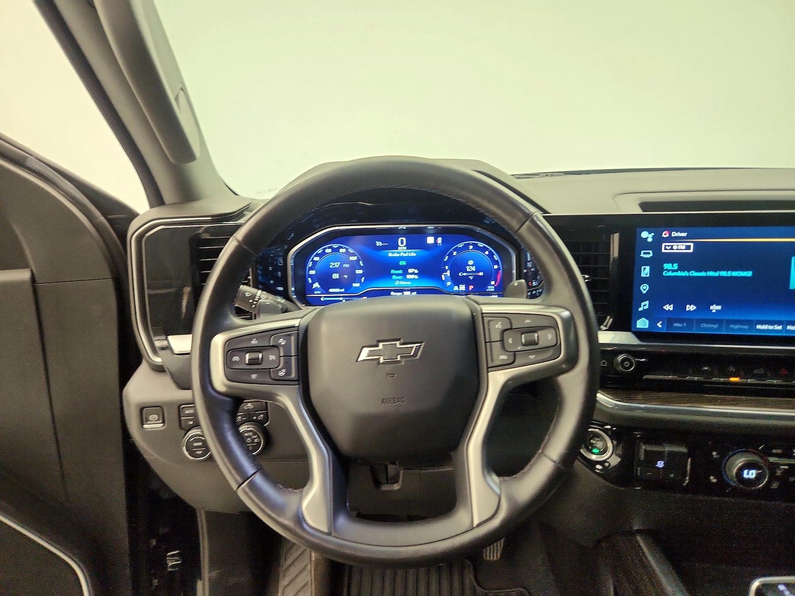 2023 Chevrolet Silverado 1500 RST - Photo 11
