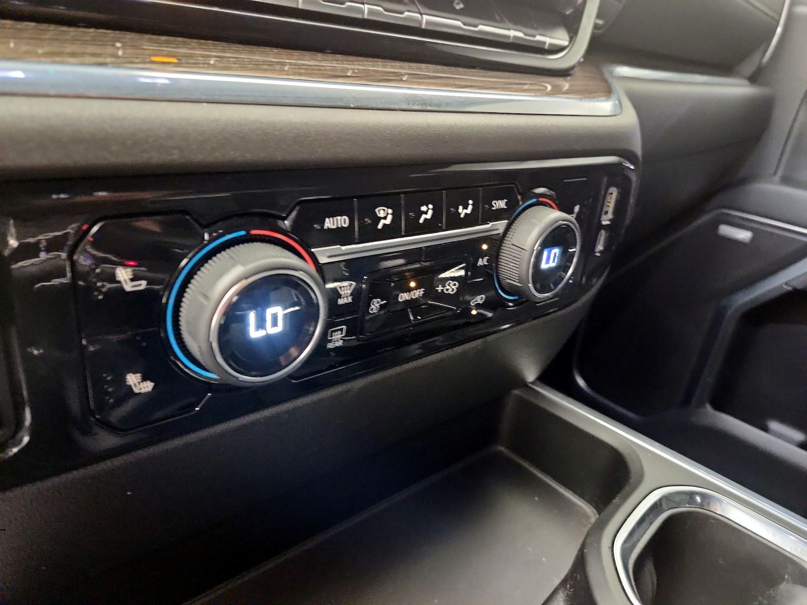 2023 Chevrolet Silverado 1500 RST - Photo 17