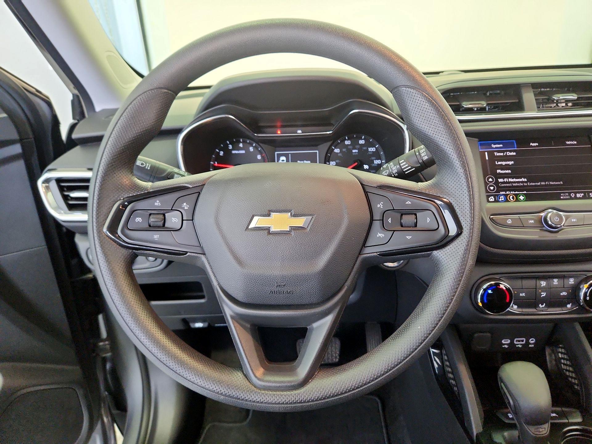 Thumbnail: 2023 Chevrolet TrailBlazer - 10