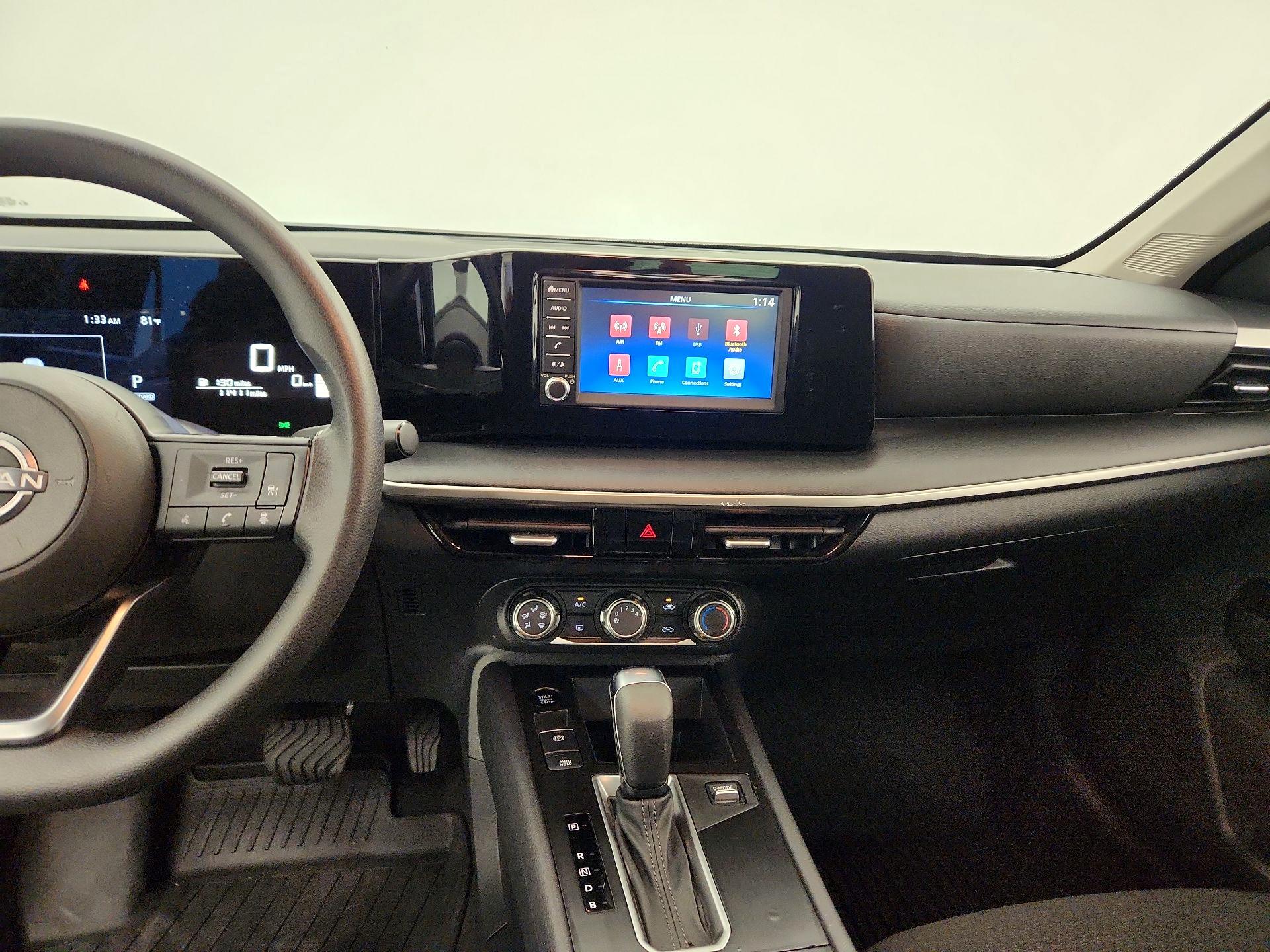 Thumbnail: 2025 Nissan Kicks - 9