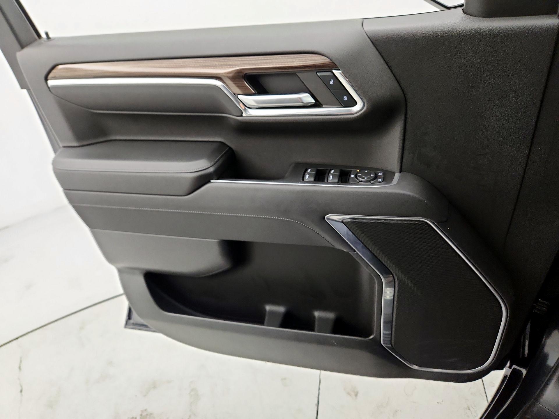 Thumbnail: 2023 Chevrolet Silverado 1500 - 12