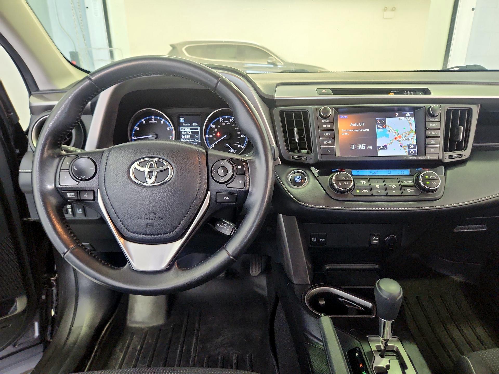 Thumbnail: 2018 Toyota RAV4 - 9