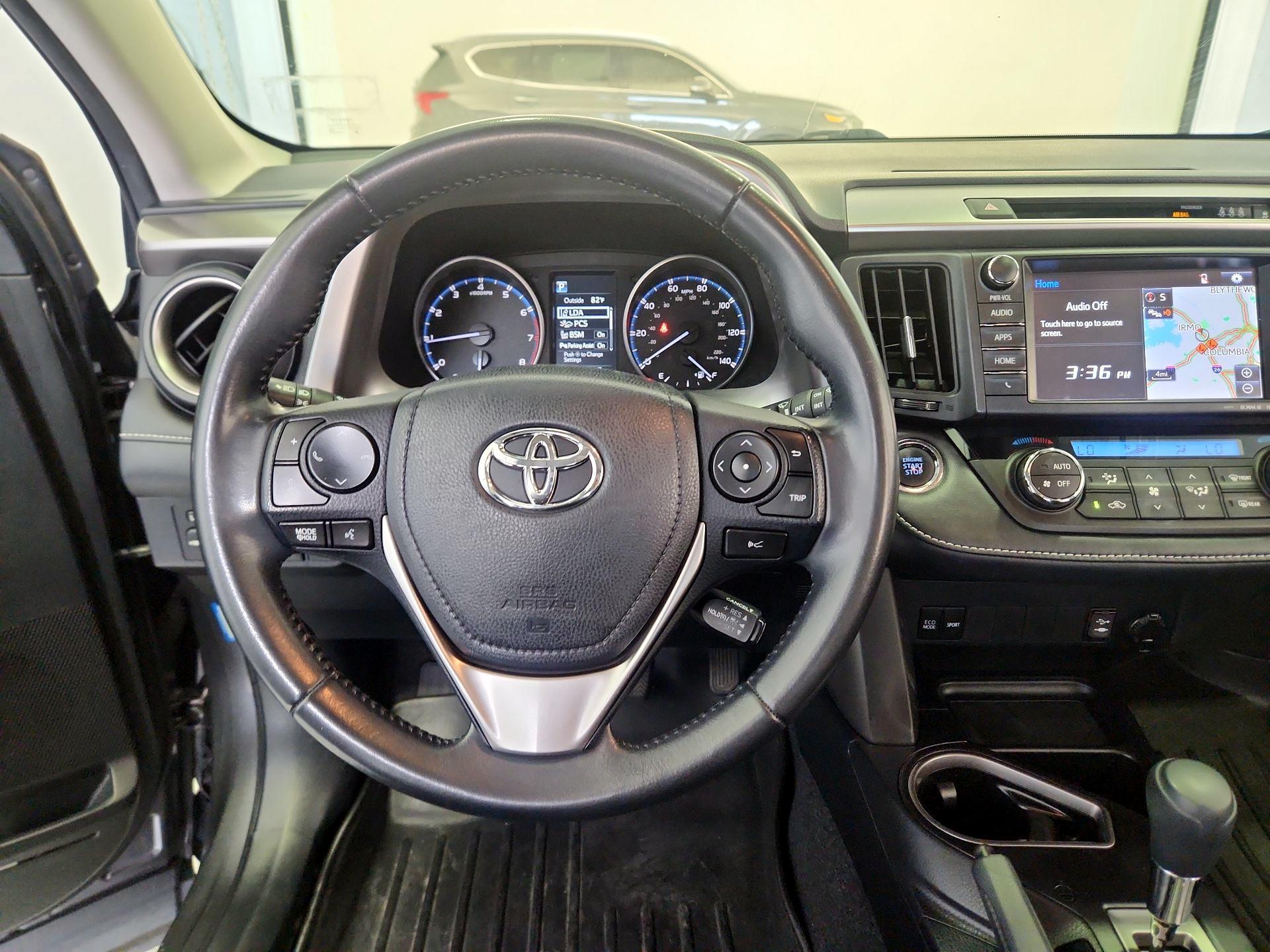 Thumbnail: 2018 Toyota RAV4 - 10
