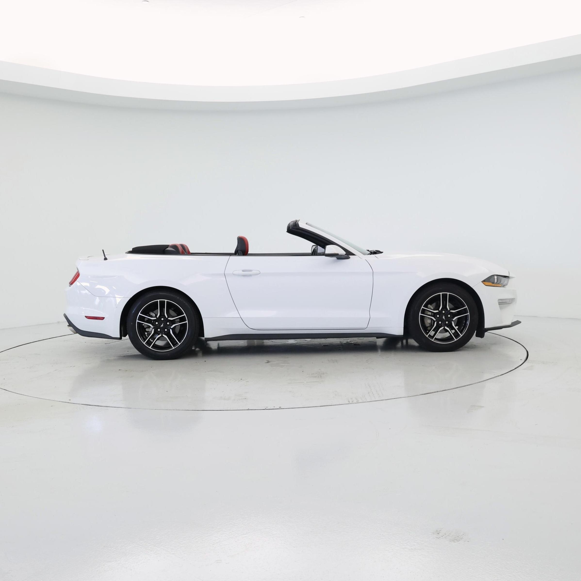 Thumbnail: 2022 Ford Mustang - 7
